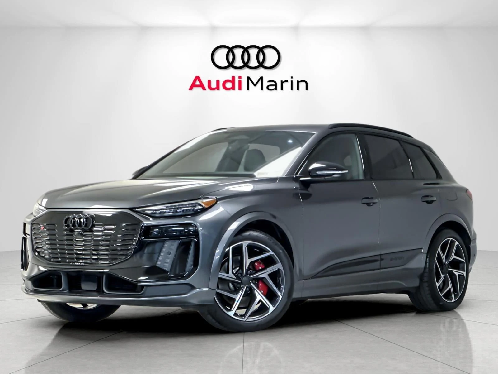 Audi SQ6 e-tron Premium Plus · Daytona Gray Pearl Effect · Indigo Auto Group