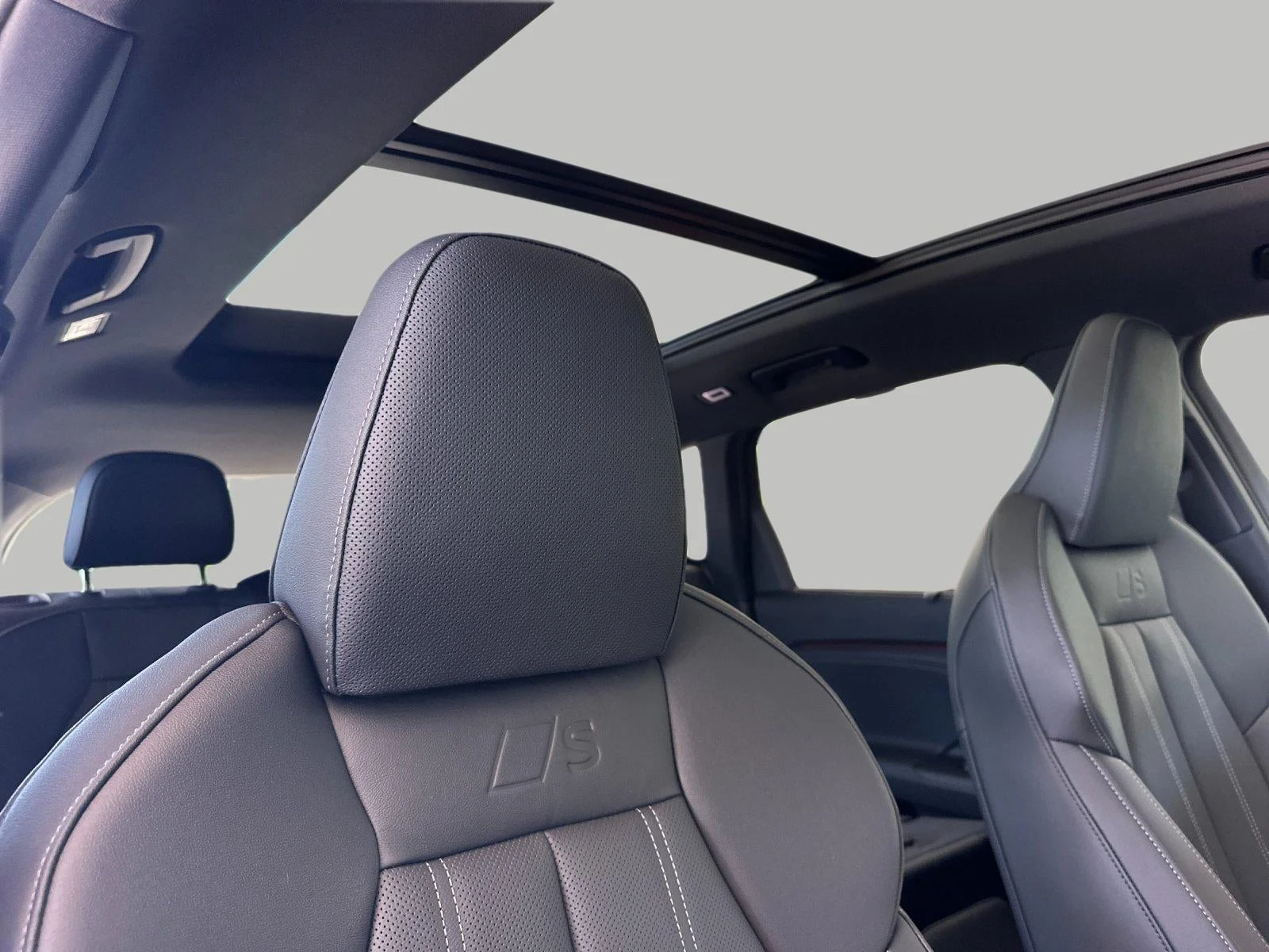 2027 Audi SQ6 e-tron Premium Plus, 16/20