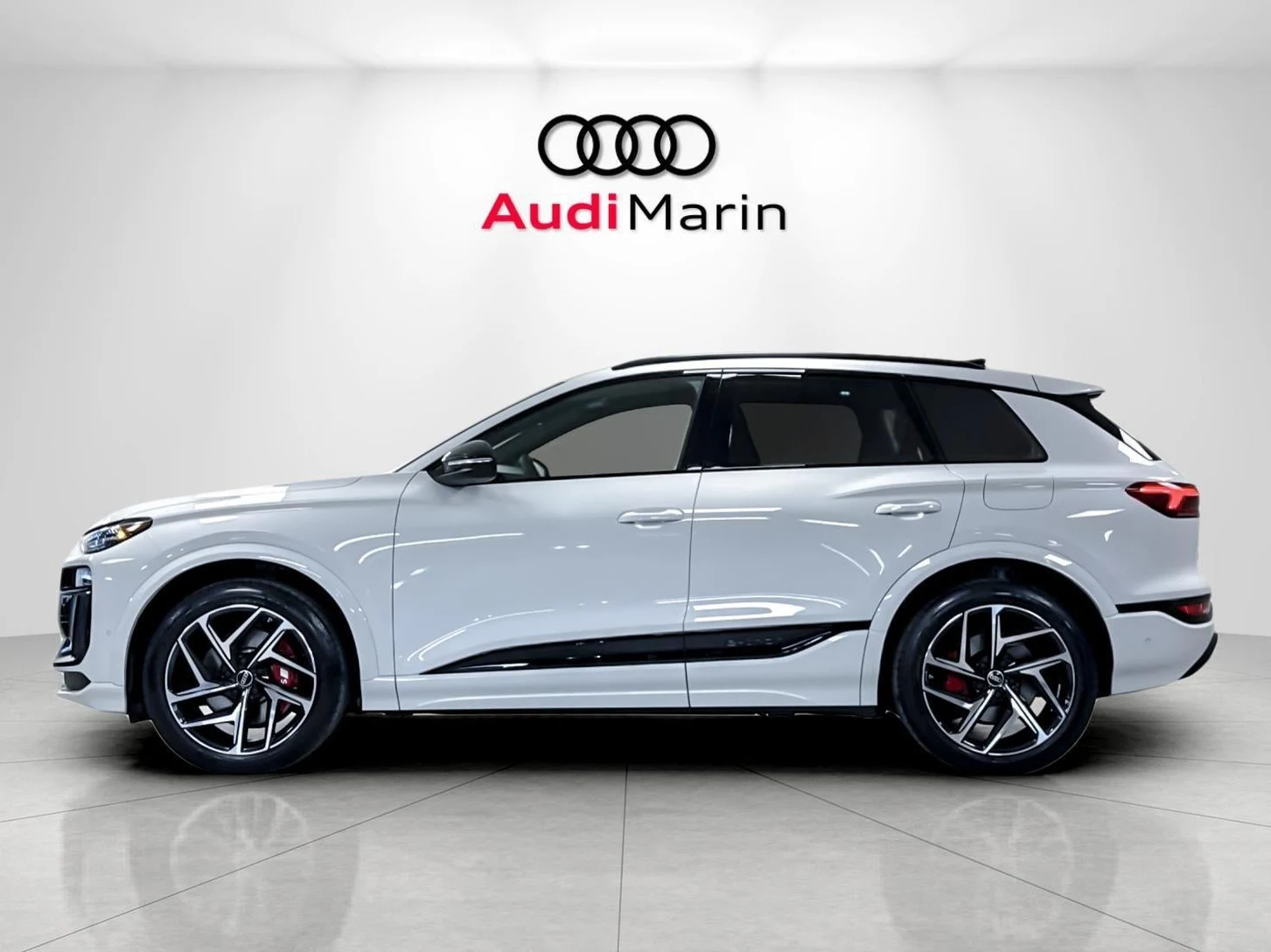 2027 Audi SQ6 e-tron Premium Plus, 2/20