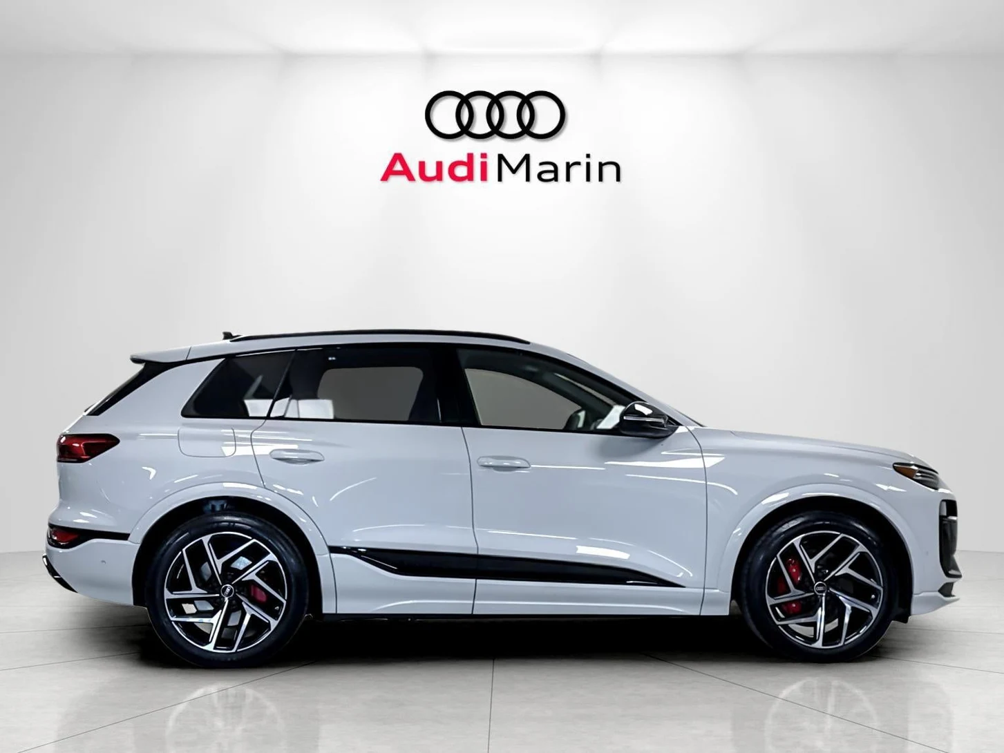 2027 Audi SQ6 e-tron Premium Plus, 6/20
