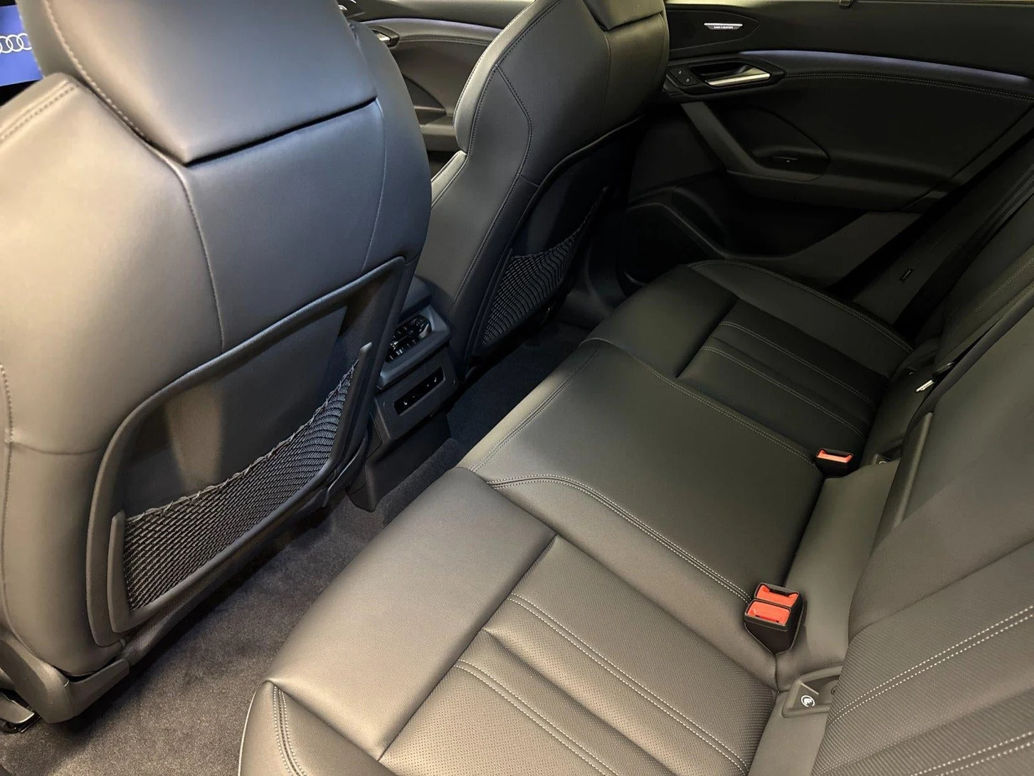 2027 Audi SQ6 e-tron Premium Plus, 11/20
