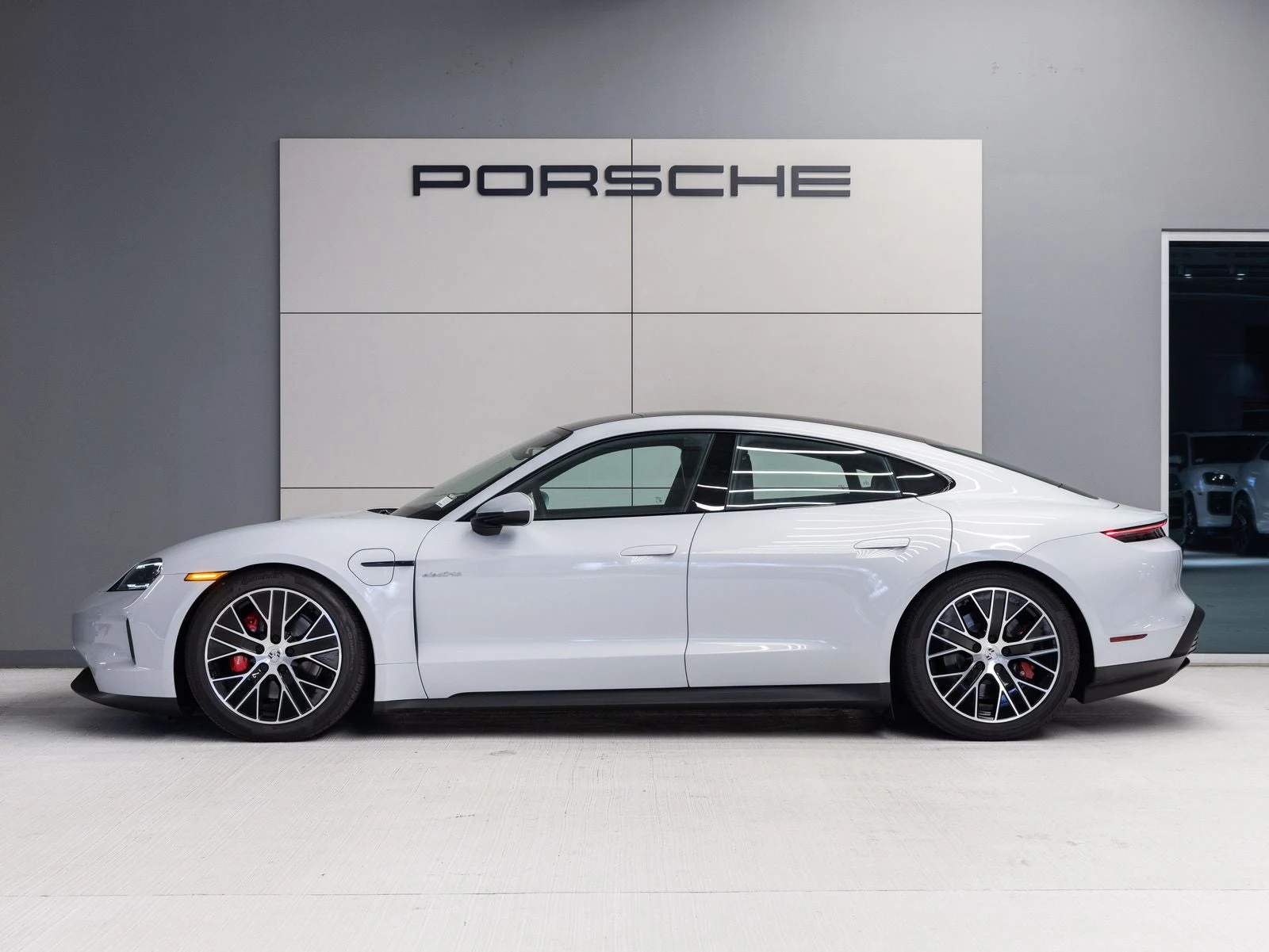 2026 Porsche Taycan 4S (2025 Update), 2/20