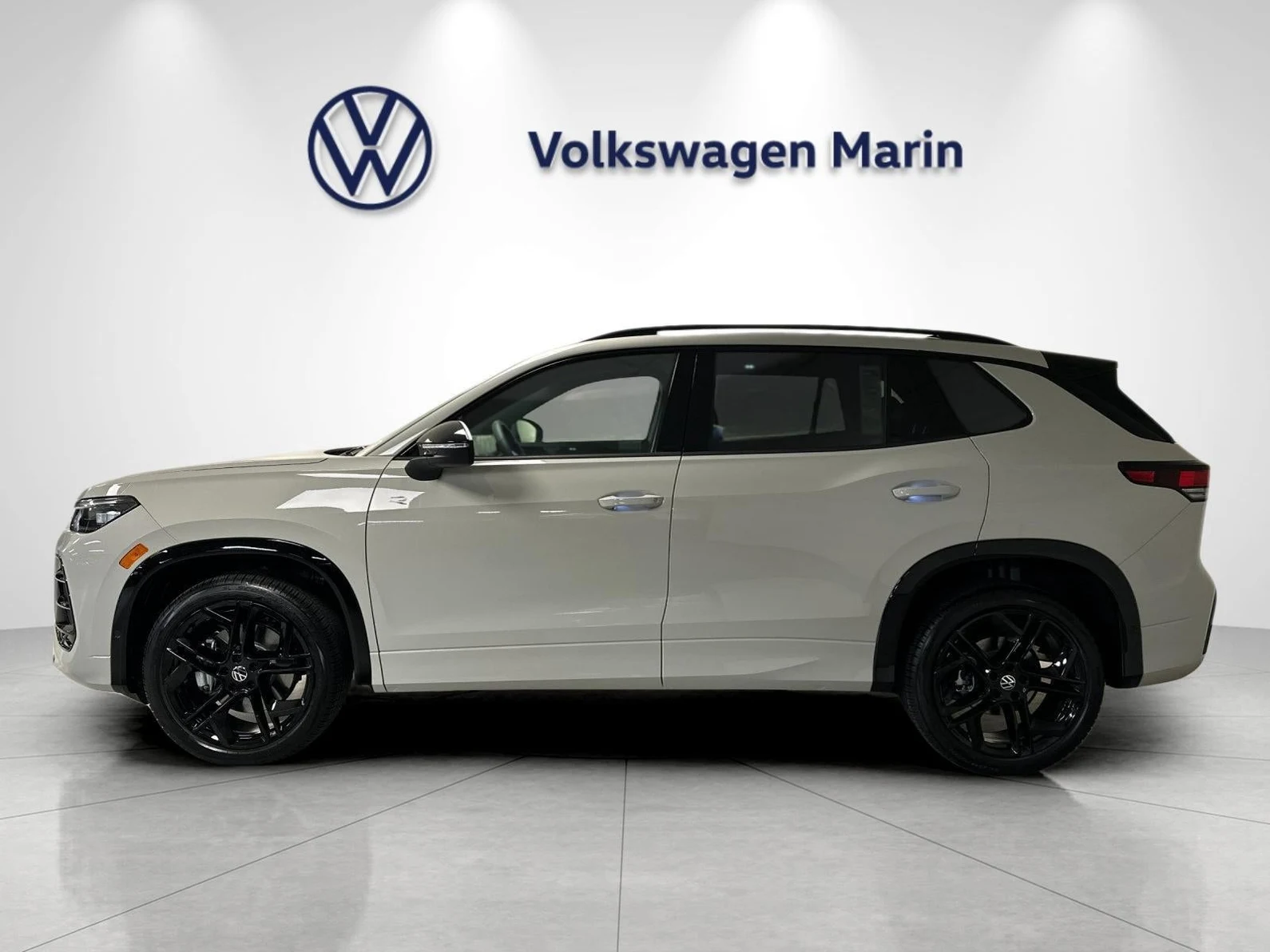 2026 Volkswagen Tiguan SE R-Line Black (3rd Generation North America), 2/20