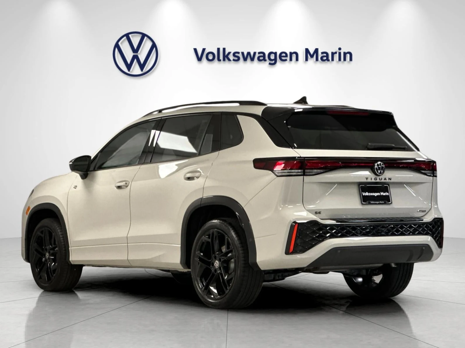 2026 Volkswagen Tiguan SE R-Line Black (3rd Generation North America), 3/20