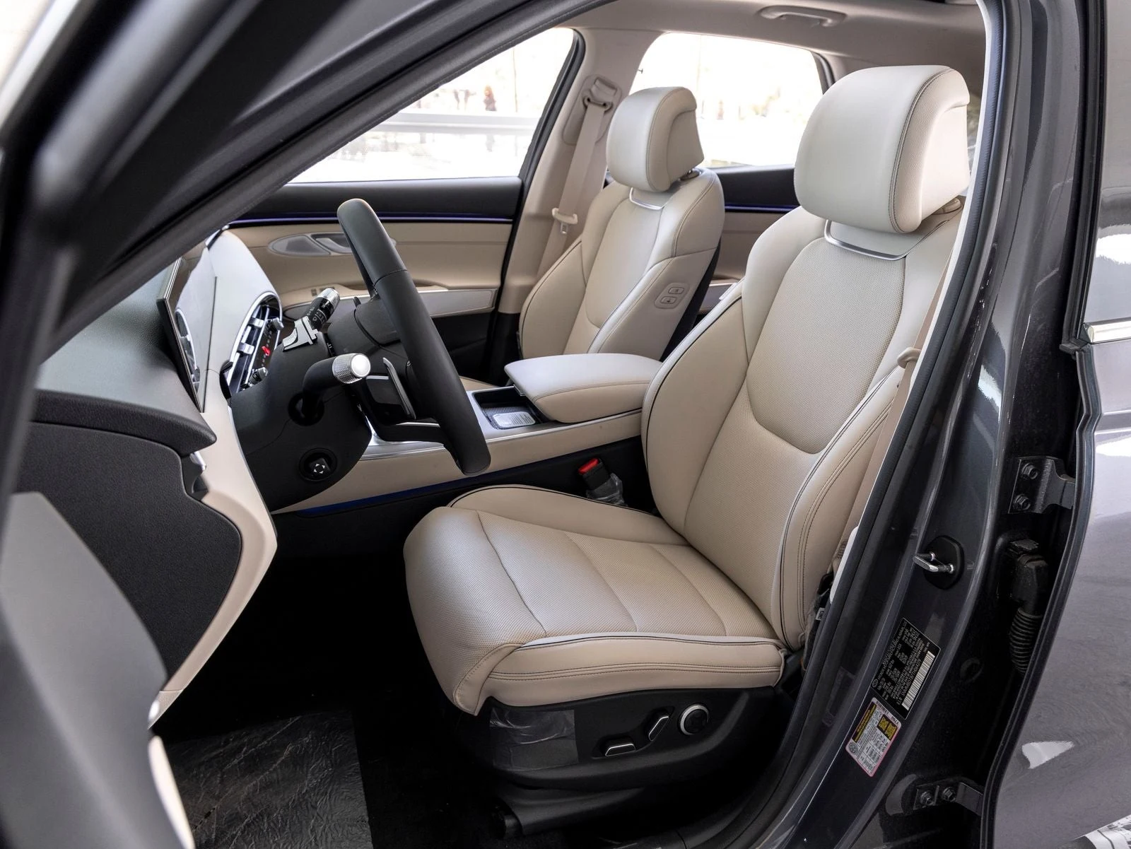 2026 Genesis GV70 2.5T Advanced (2024 Update), 9/20