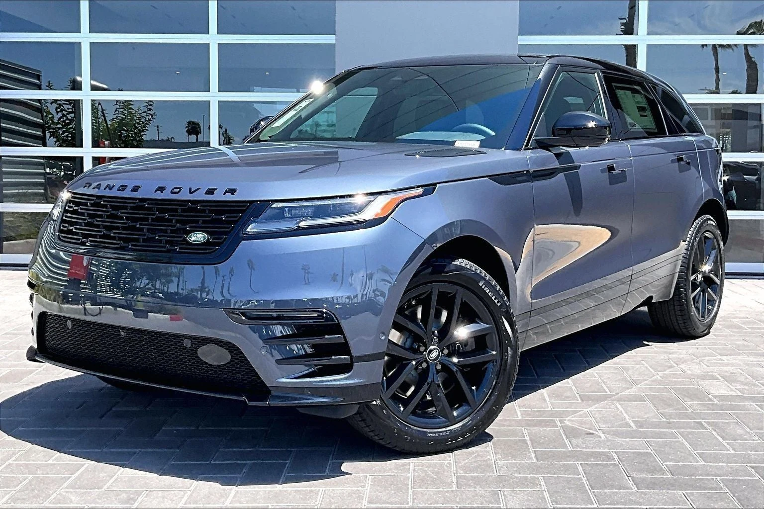 Land Rover Range Rover Velar Dynamic SE (L560) · Varesine Blue Metallic · Indigo Auto Group