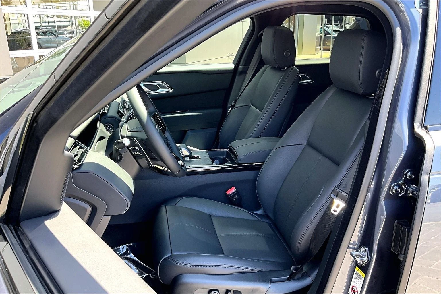 2026 Land Rover Range Rover Velar Dynamic SE (L560), 9/14