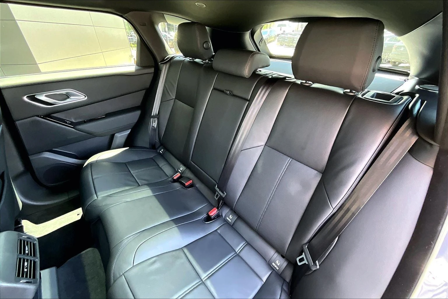 2026 Land Rover Range Rover Velar Dynamic SE (L560), 10/14