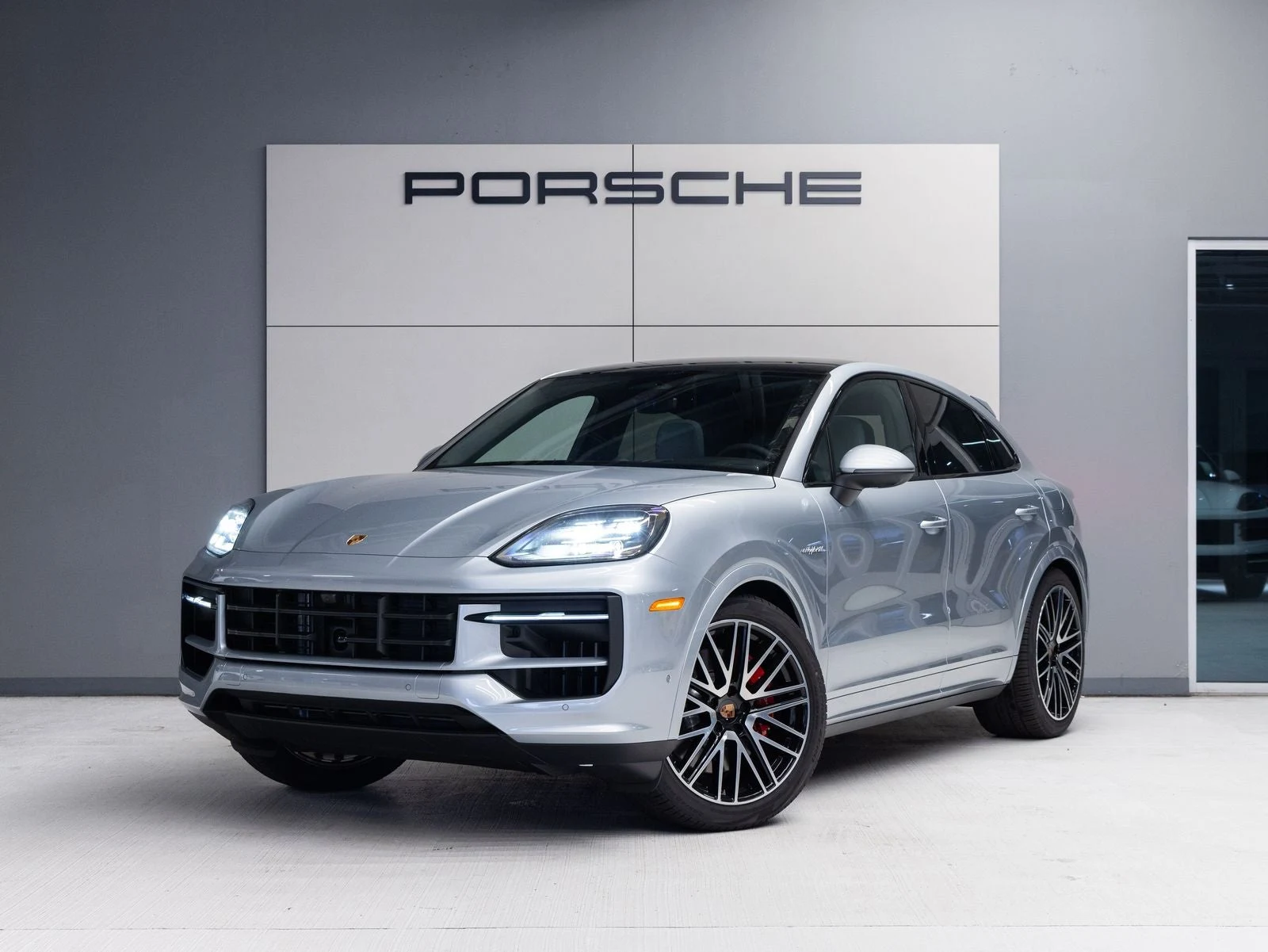Porsche Cayenne S E-Hybrid Coupé (3rd Generation) · Dolomite Silver Metallic · Indigo Auto Group