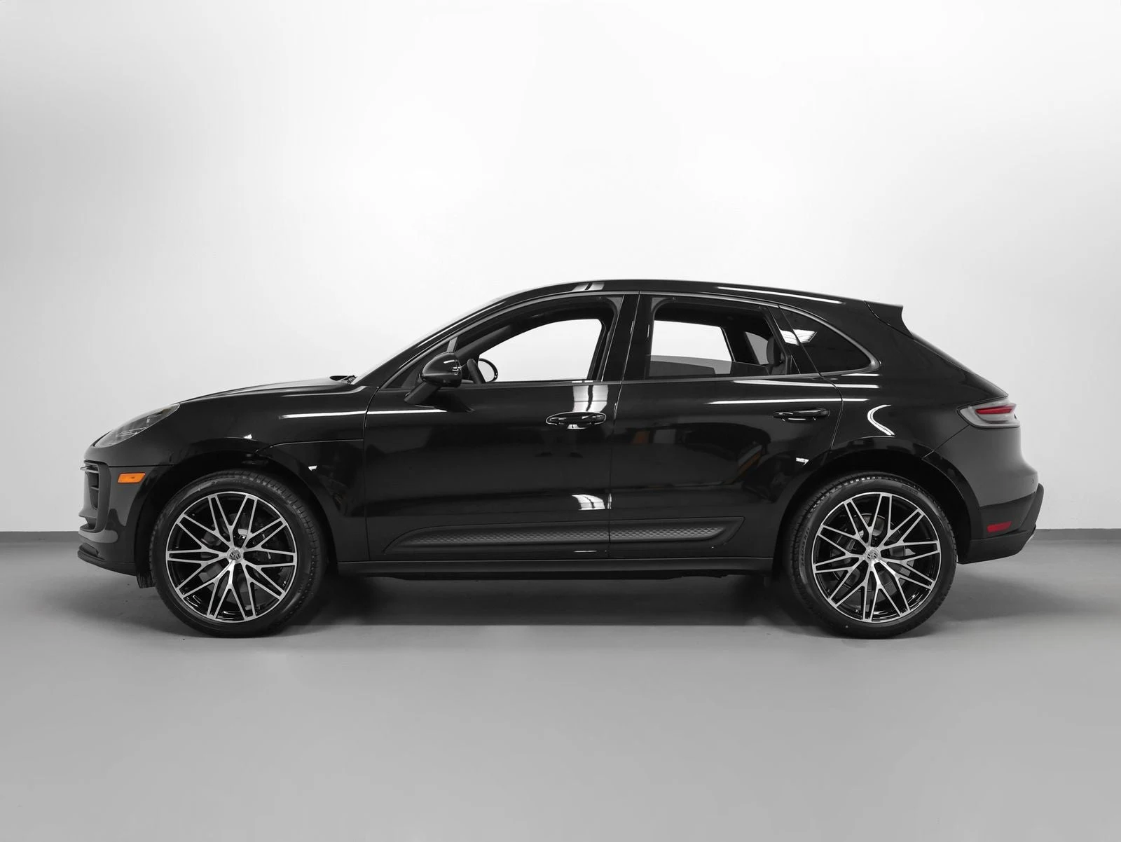 2026 Porsche Macan (95B), 2/20