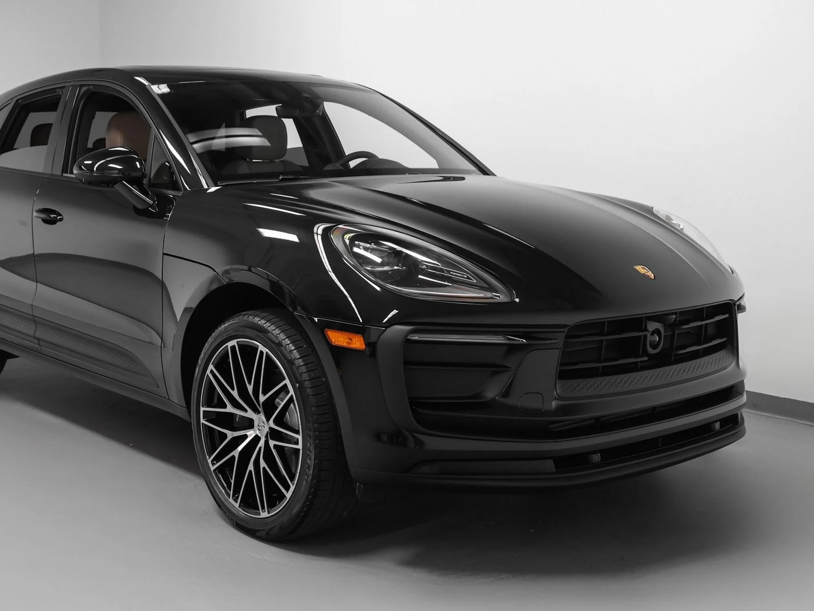 2026 Porsche Macan (95B), 8/20
