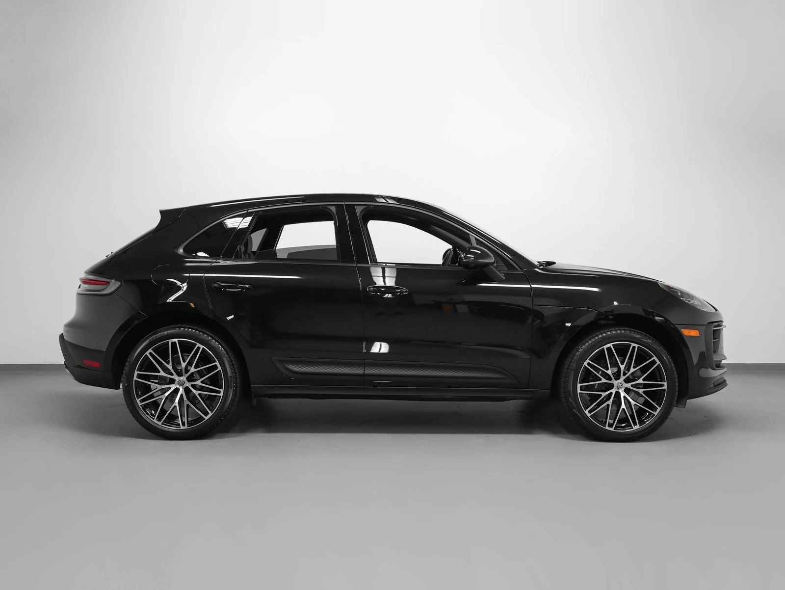 2026 Porsche Macan (95B), 12/20