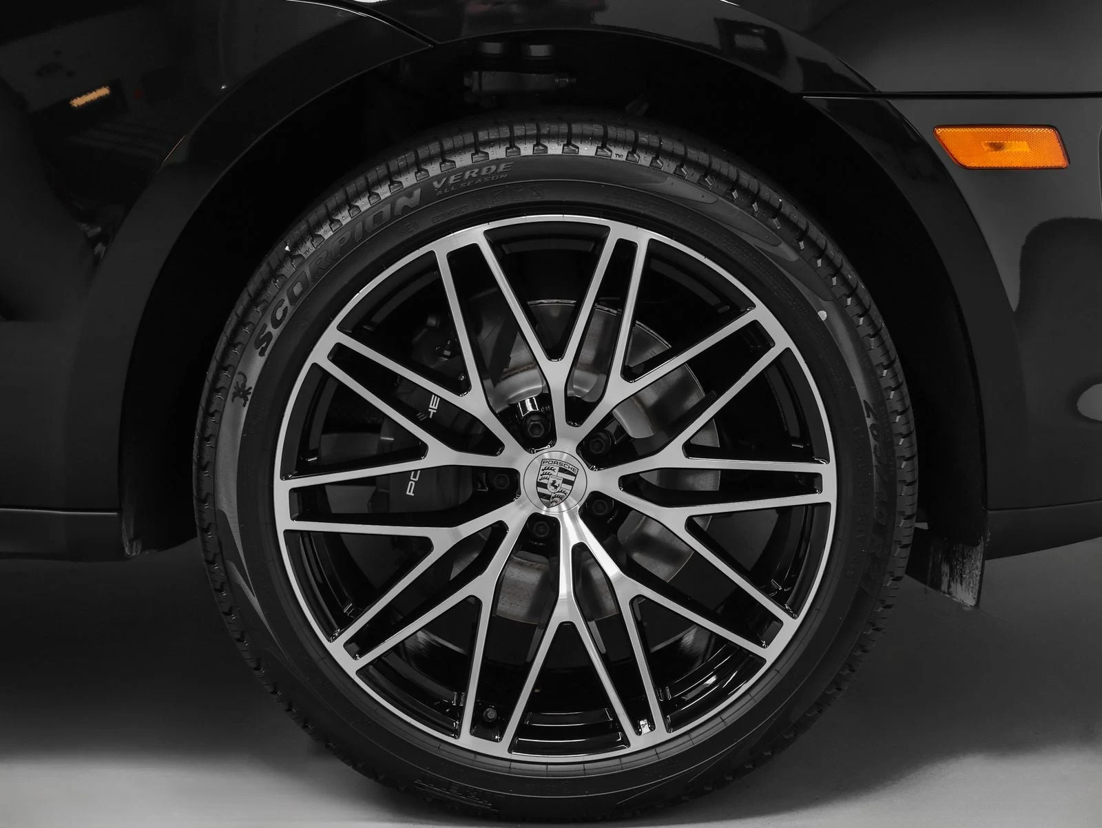 2026 Porsche Macan (95B), 14/20