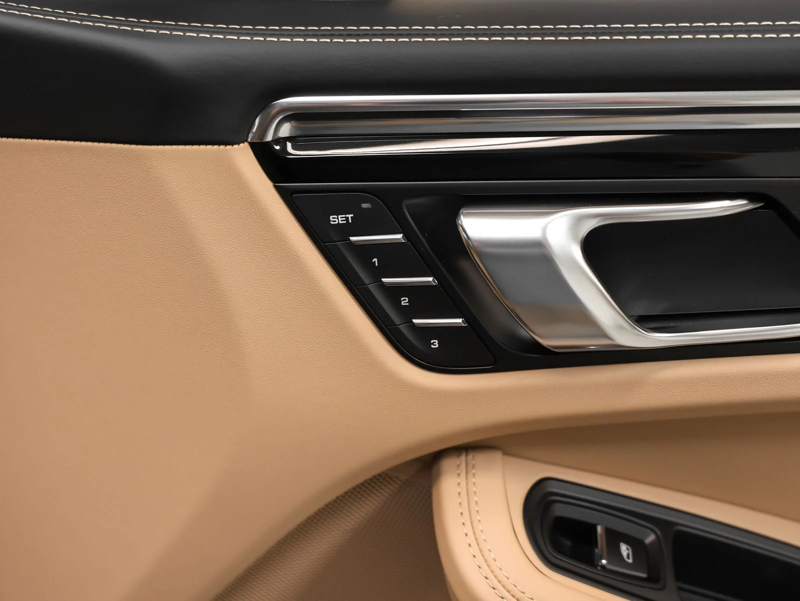 2026 Porsche Macan (95B), 18/20
