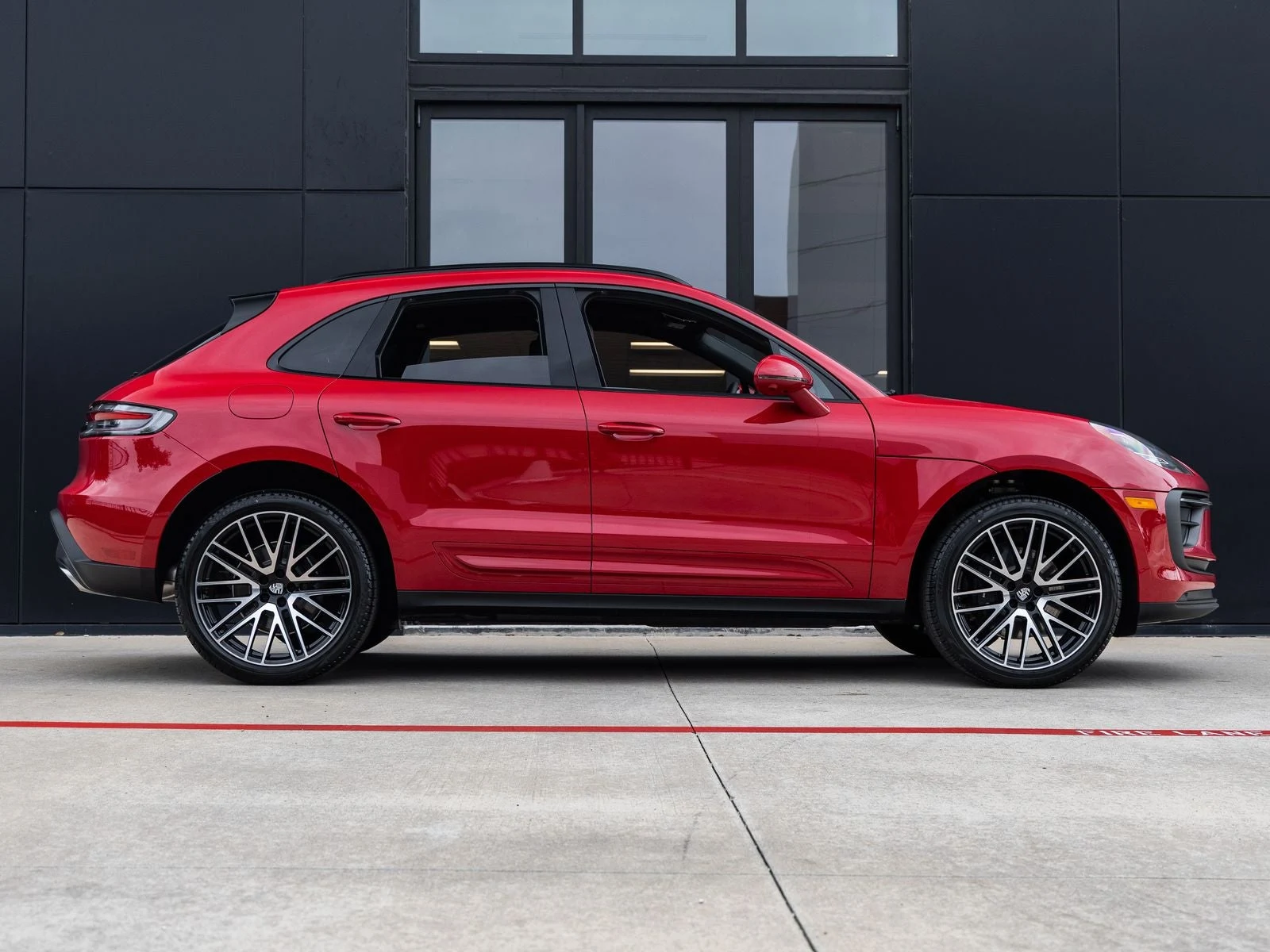 2026 Porsche Macan (95B), 12/20