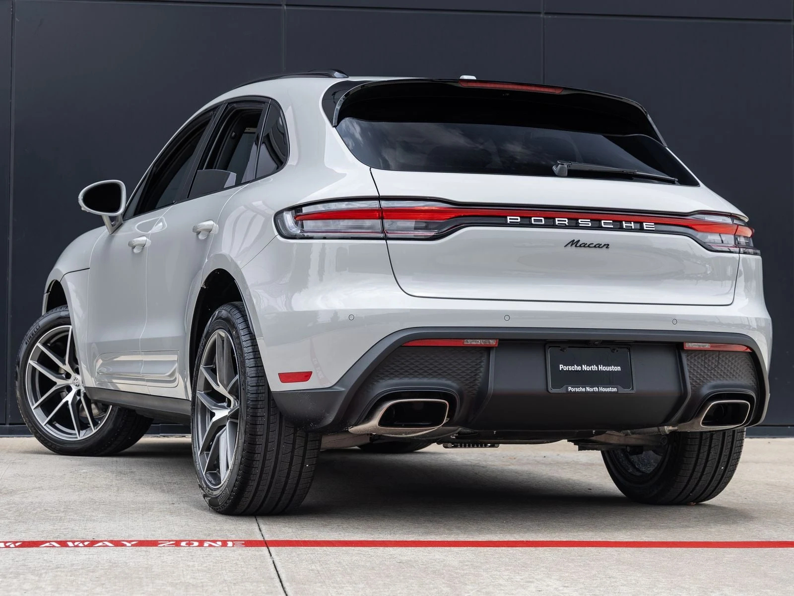 2026 Porsche Macan (95B), 3/20
