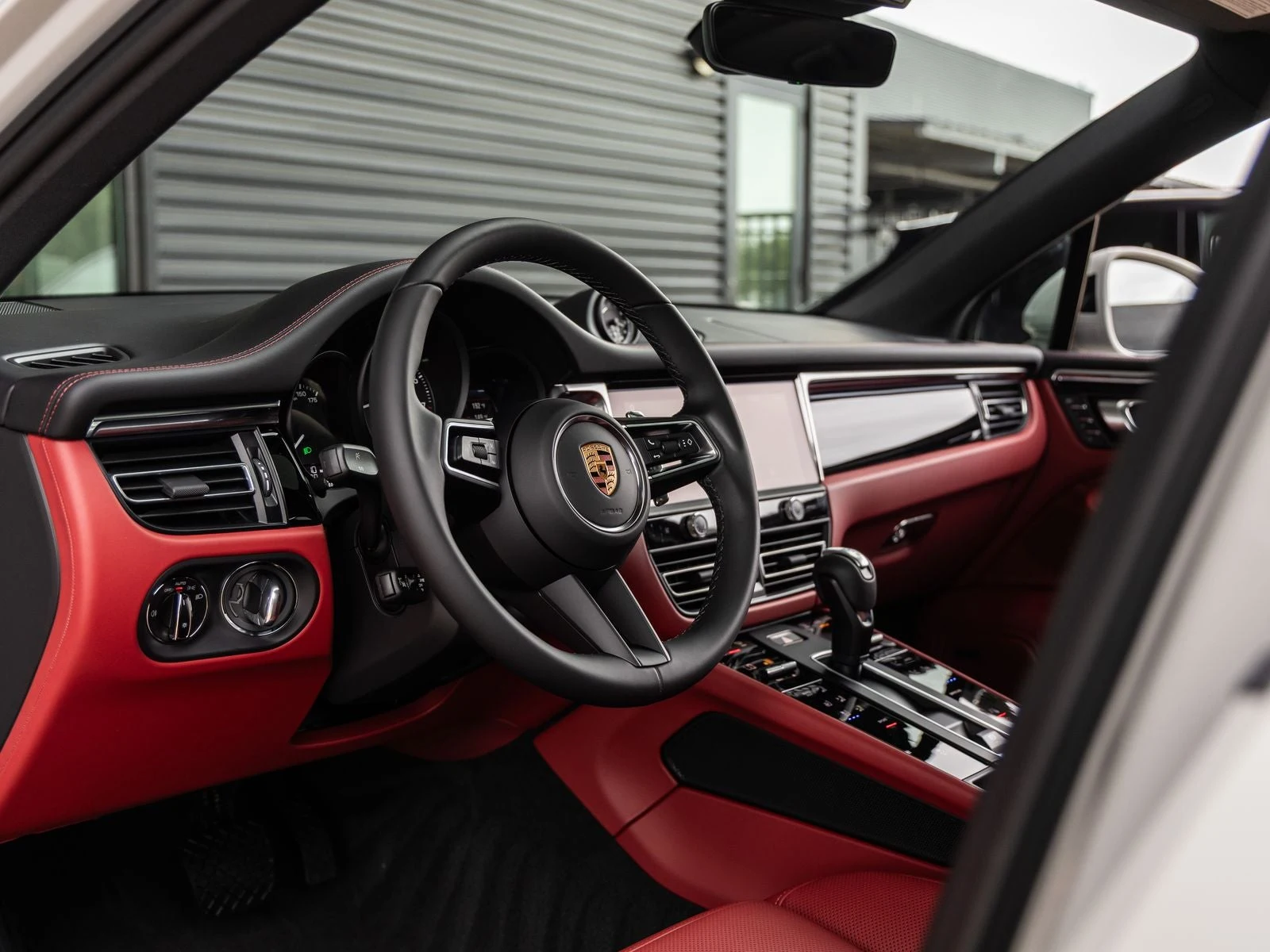 2026 Porsche Macan (95B), 4/20