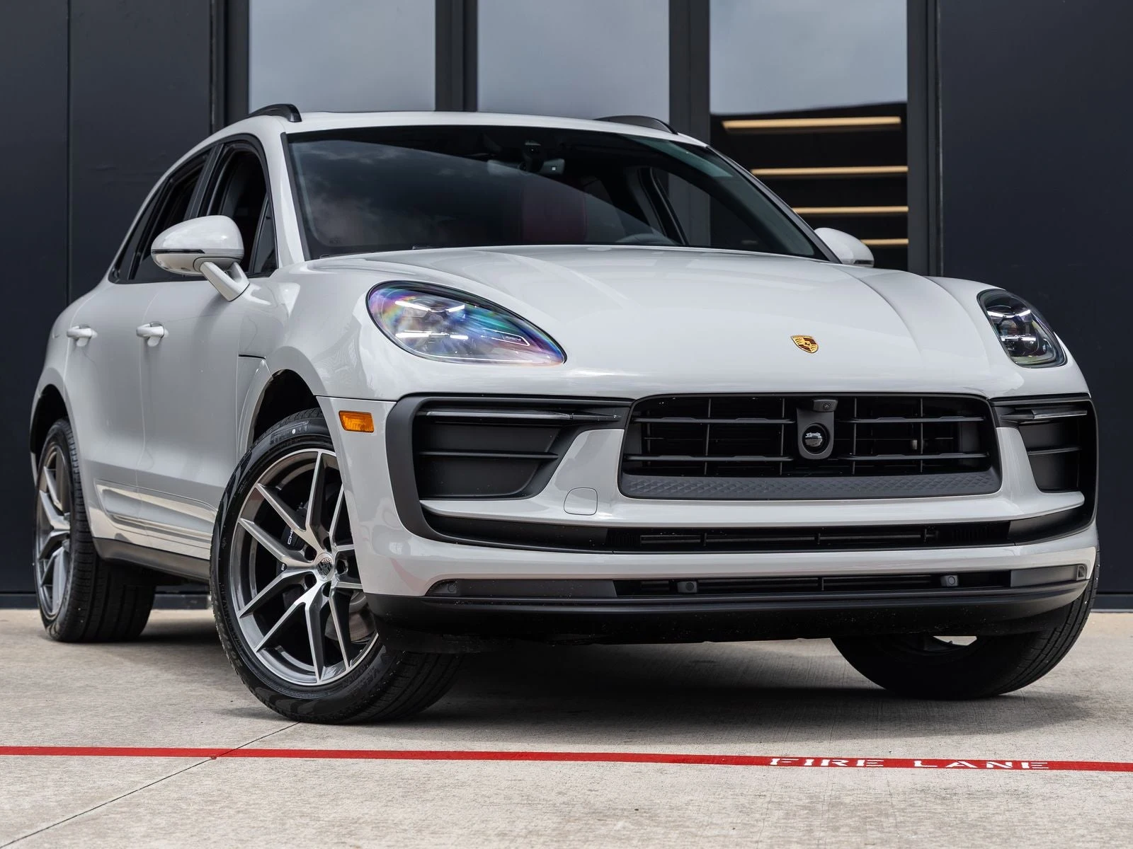 2026 Porsche Macan (95B), 6/20