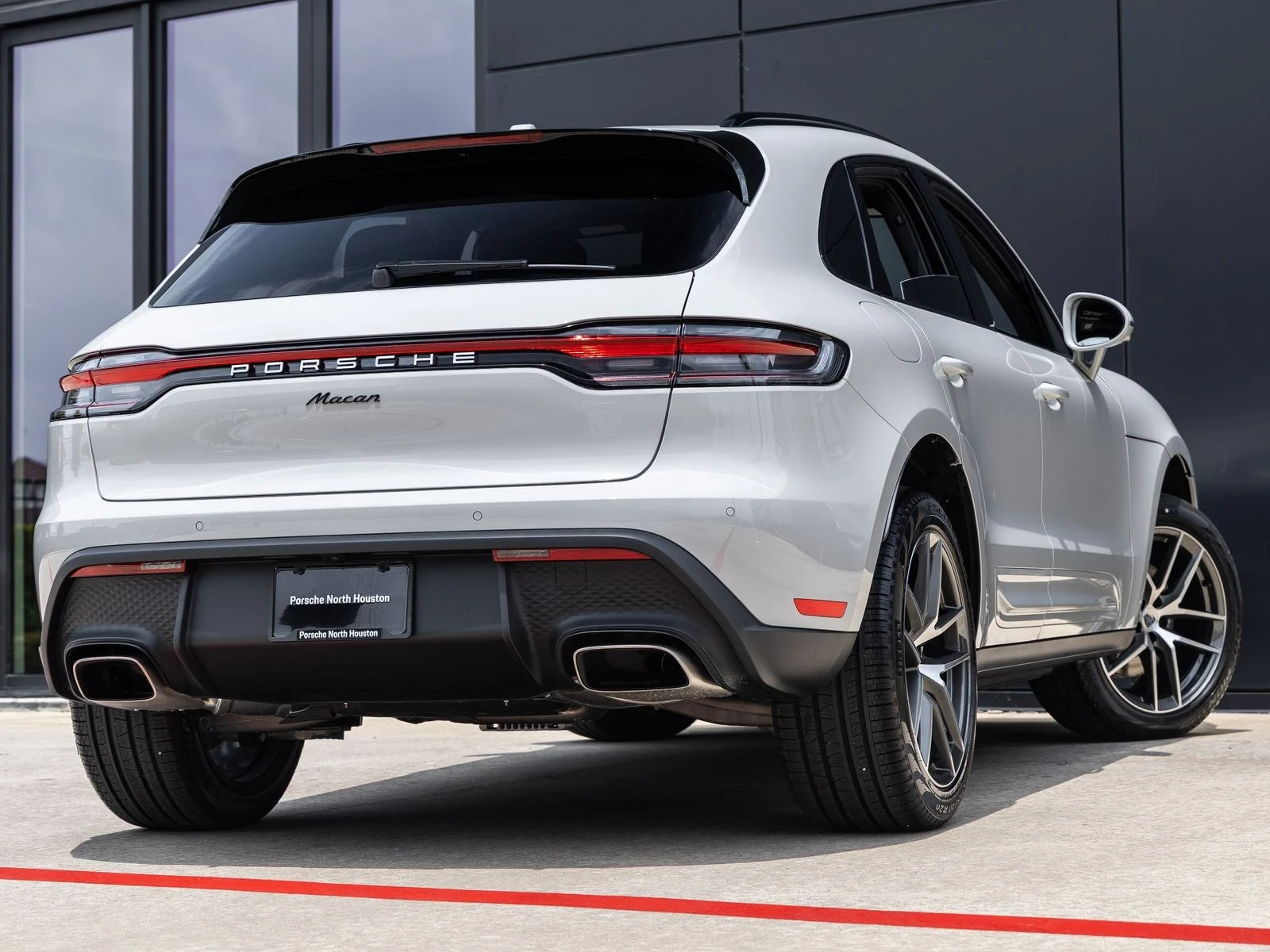 2026 Porsche Macan (95B), 11/20