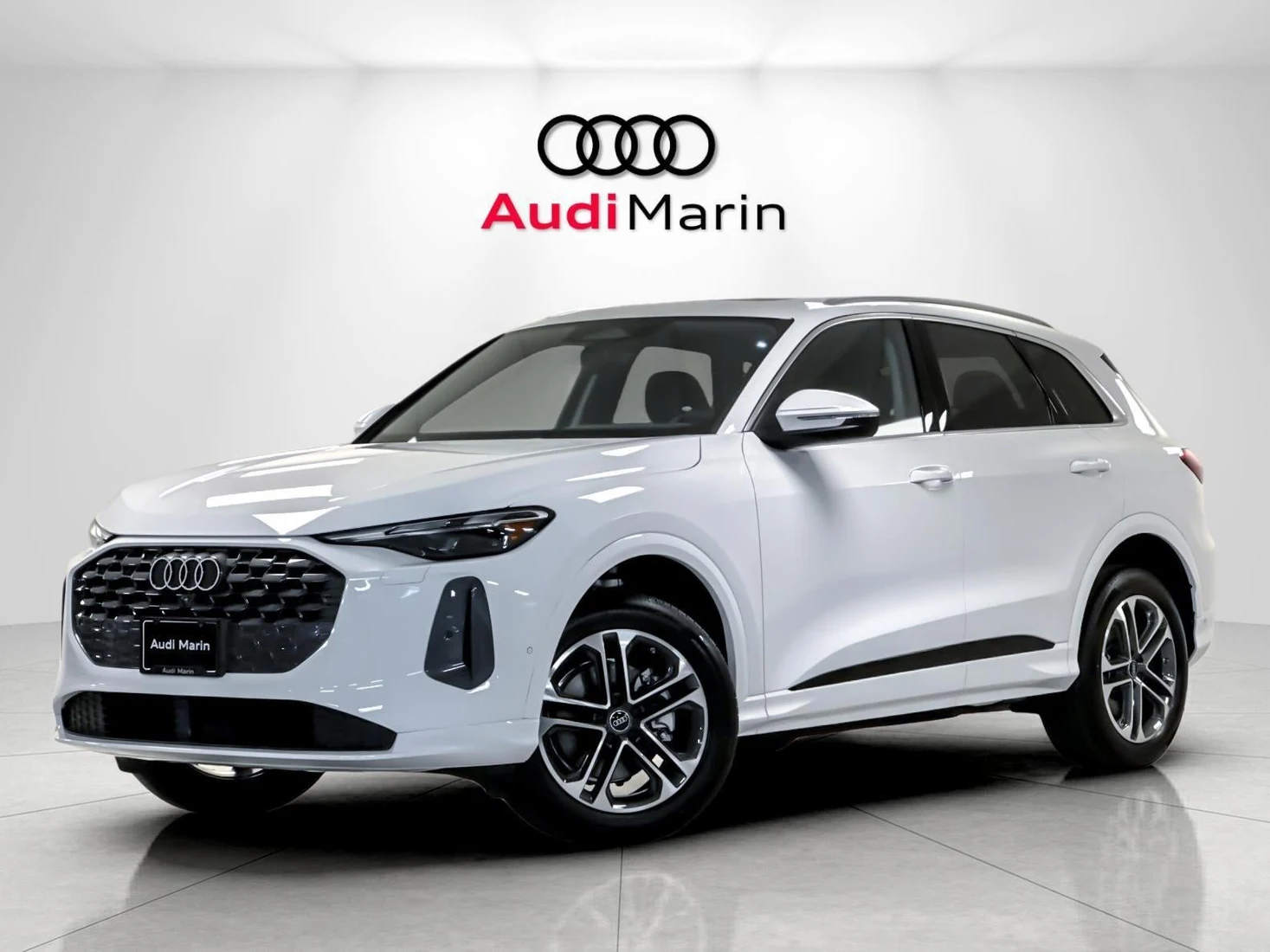 Audi Q5 Premium quattro (GU) · Arkona White · Indigo Auto Group