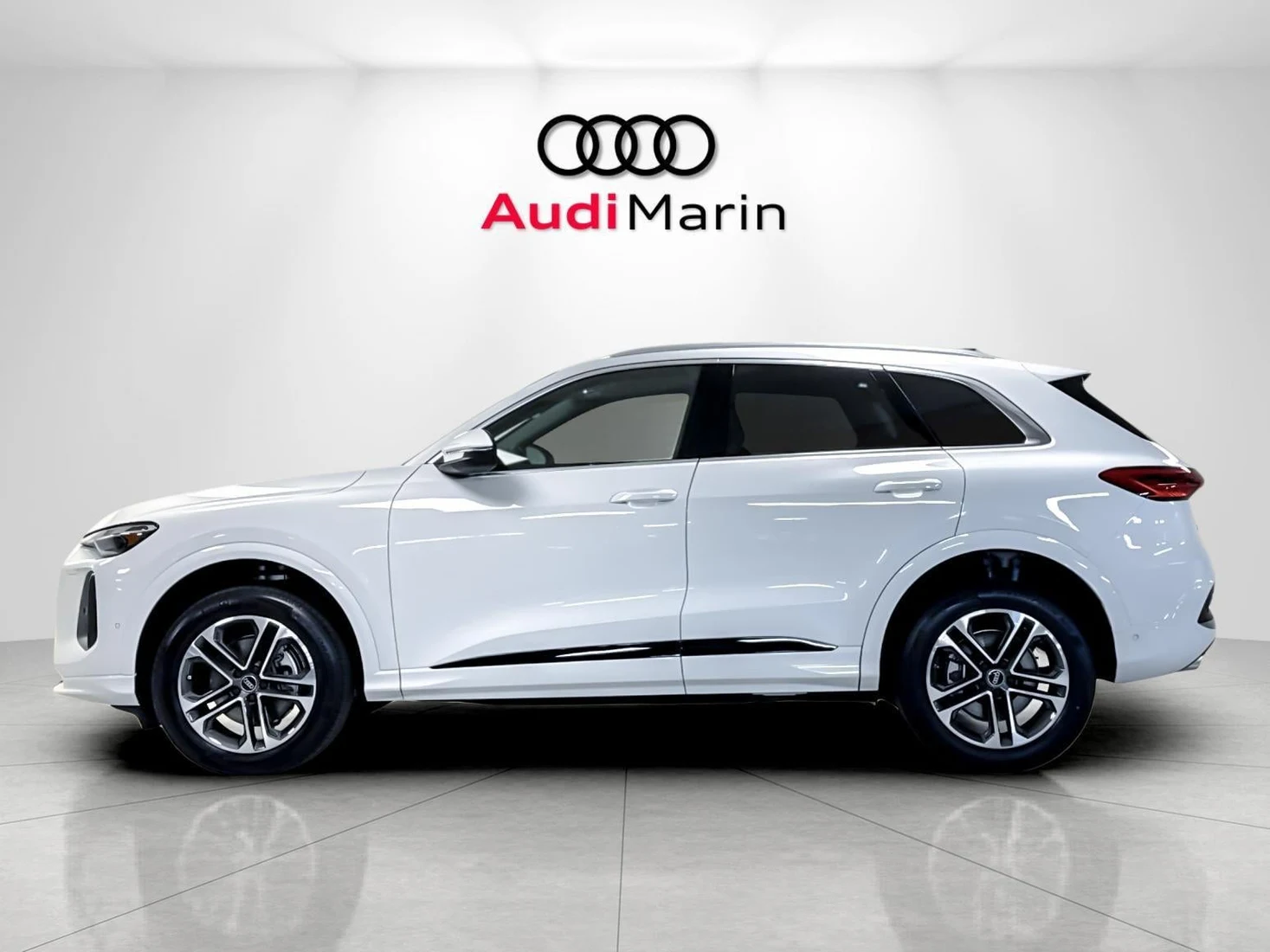 2026 Audi Q5 Premium quattro (GU), 2/20