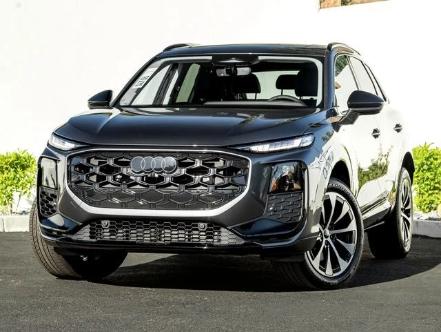 Audi Q3 S line quattro (FJ) · Daytona Gray Pearl Effect · Indigo Auto Group