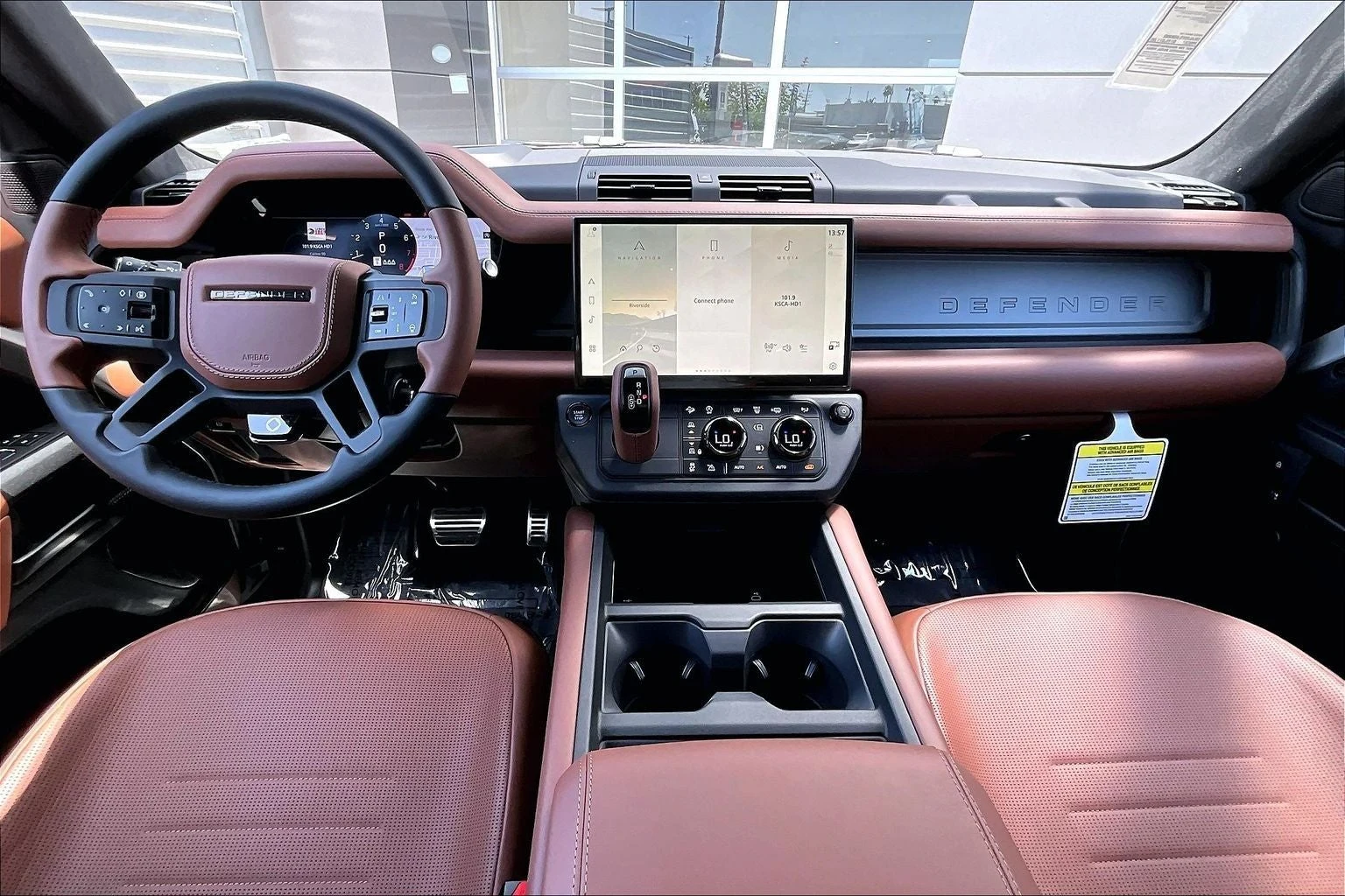 2026 Land Rover Defender OCTA (L663), 5/14