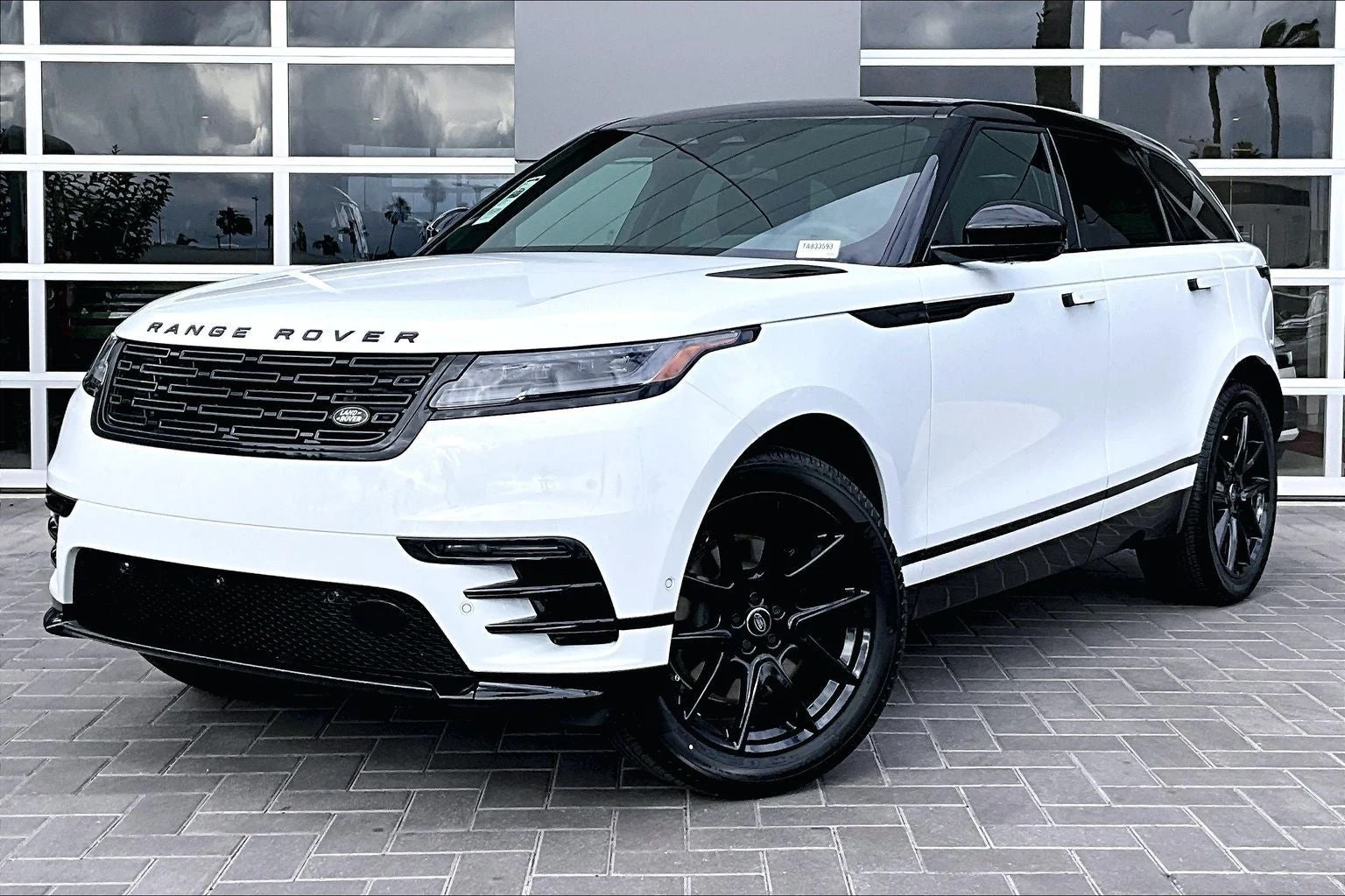 Land Rover Range Rover Velar Dynamic SE (L560) · Fuji White · Indigo Auto Group