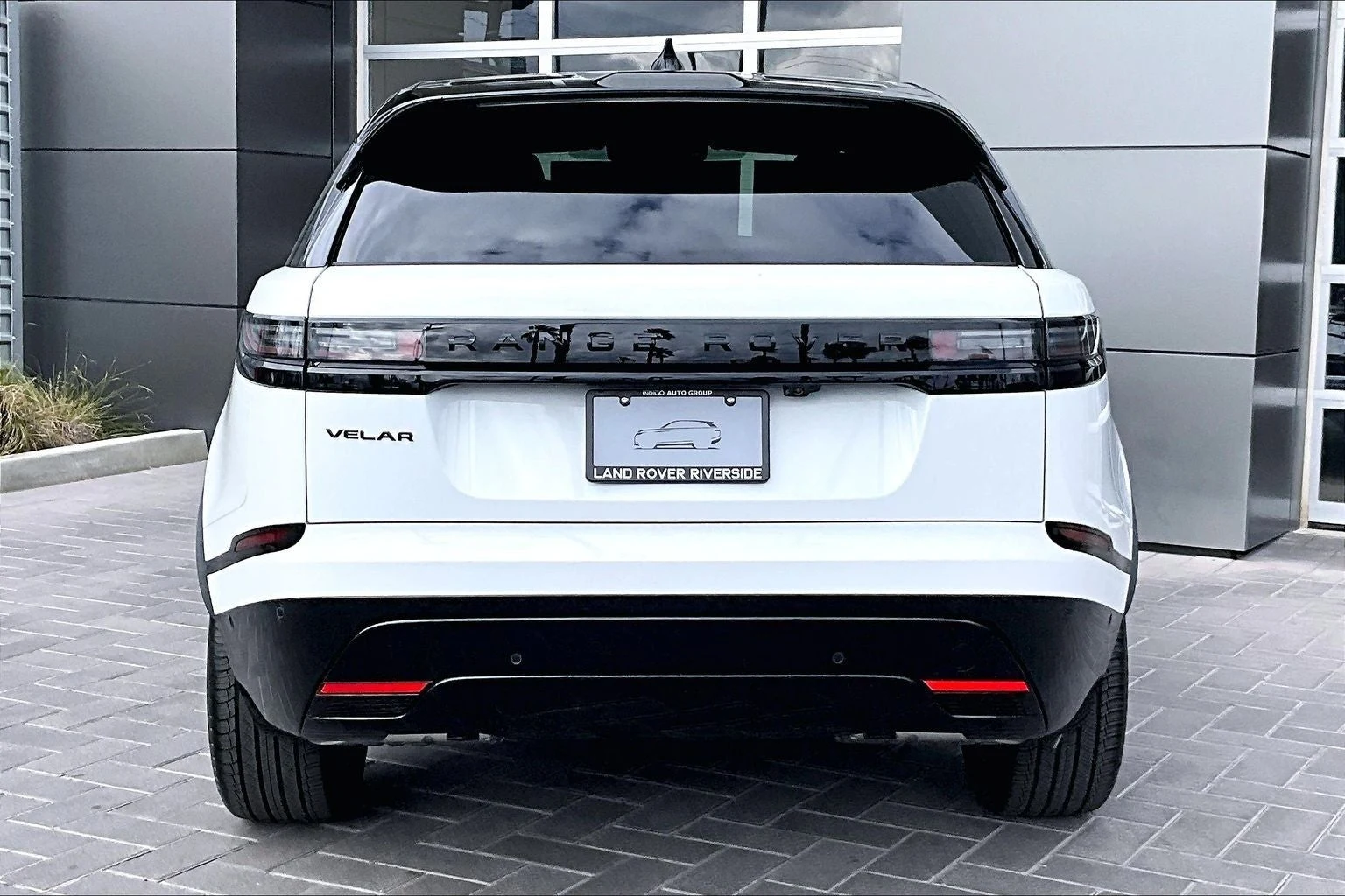 2026 Land Rover Range Rover Velar Dynamic SE (L560), 4/14