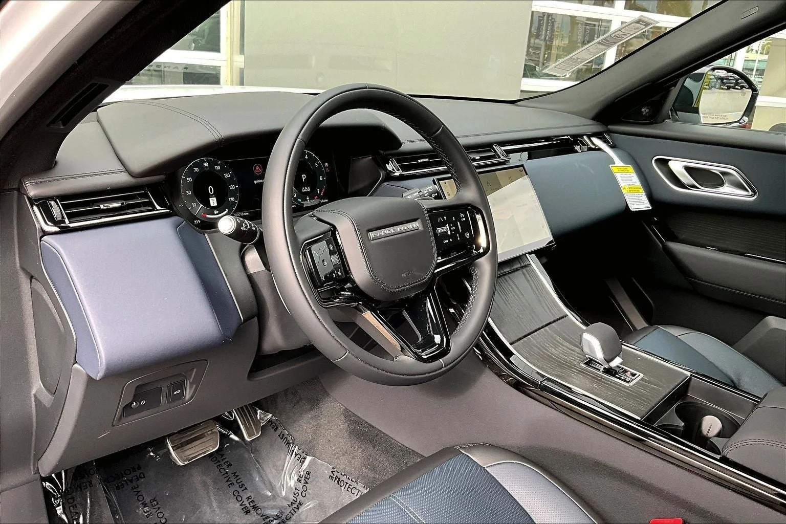 2026 Land Rover Range Rover Velar Dynamic SE (L560), 6/14
