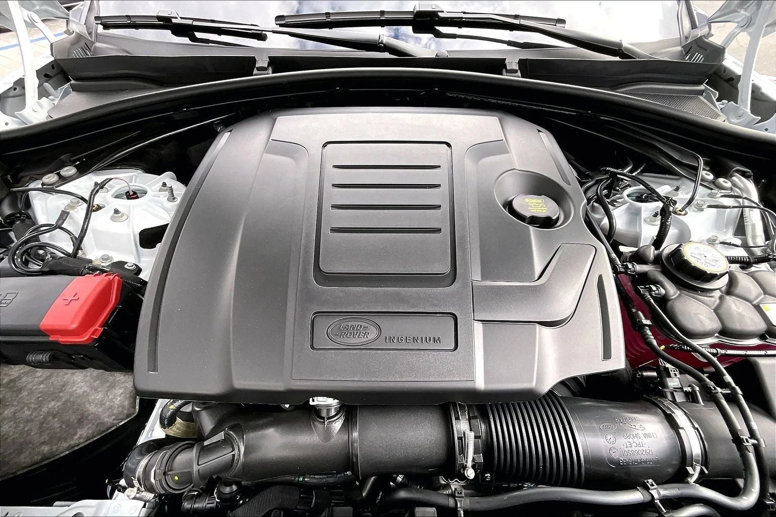 2026 Land Rover Range Rover Velar Dynamic SE (L560), 11/14