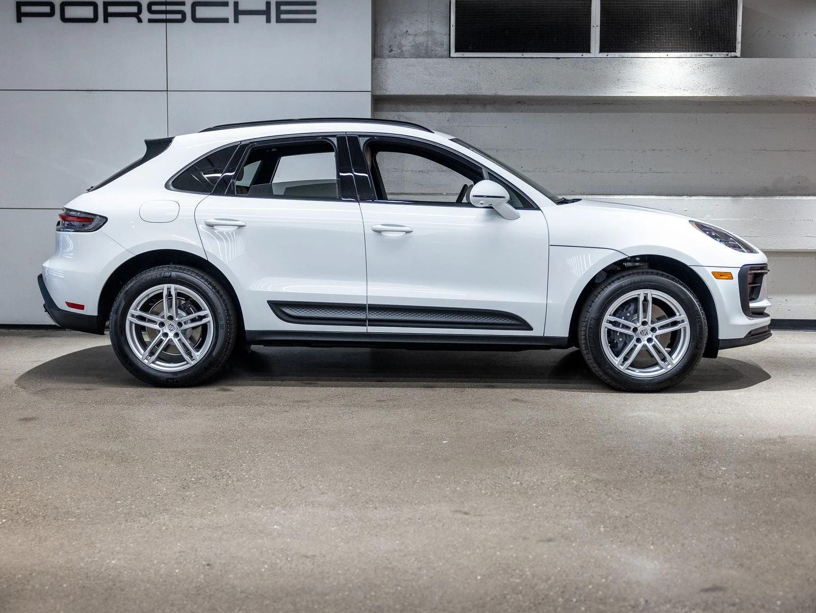 2026 Porsche Macan (95B), 17/20