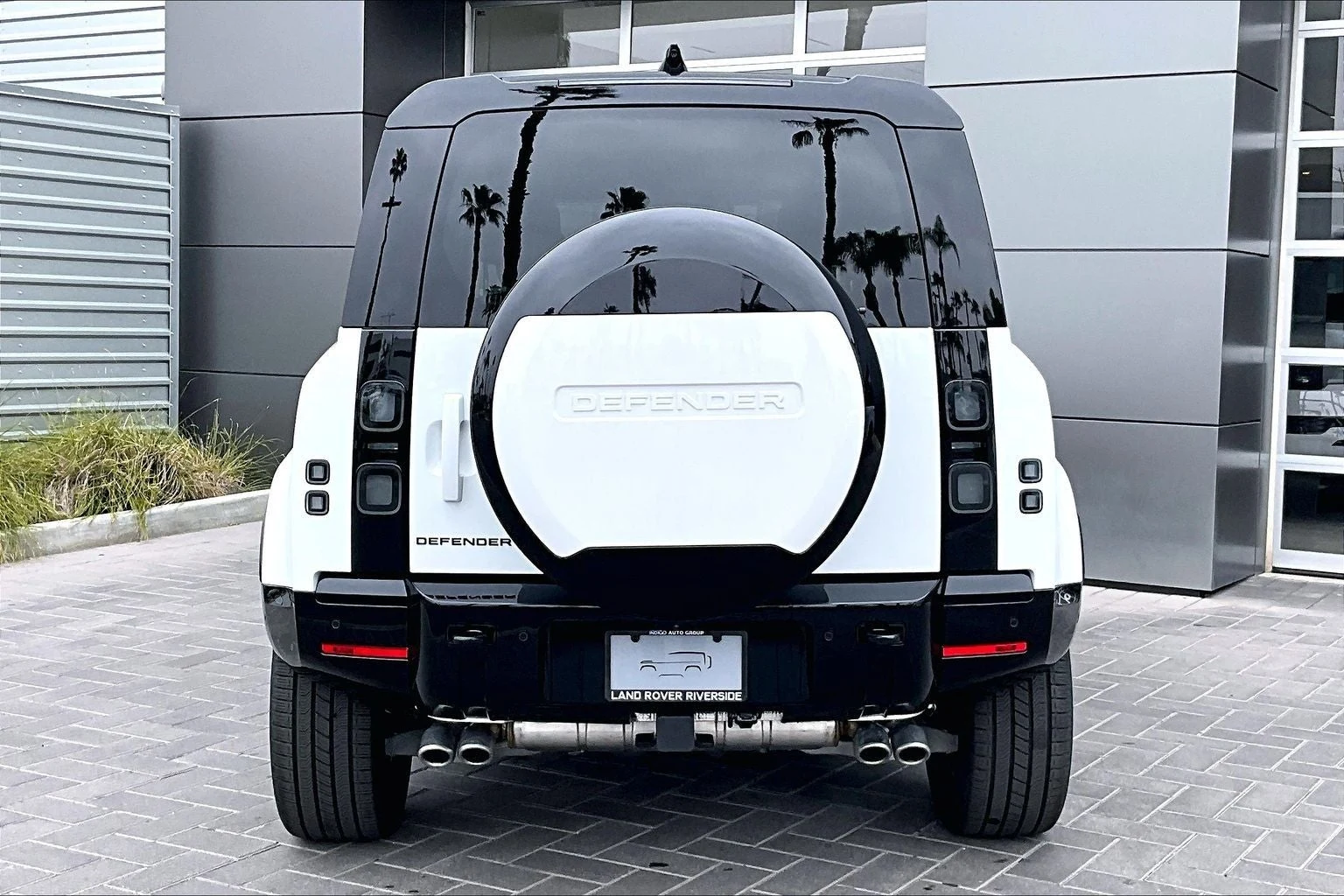 2026 Land Rover Defender 110 V8 (L663), 4/14