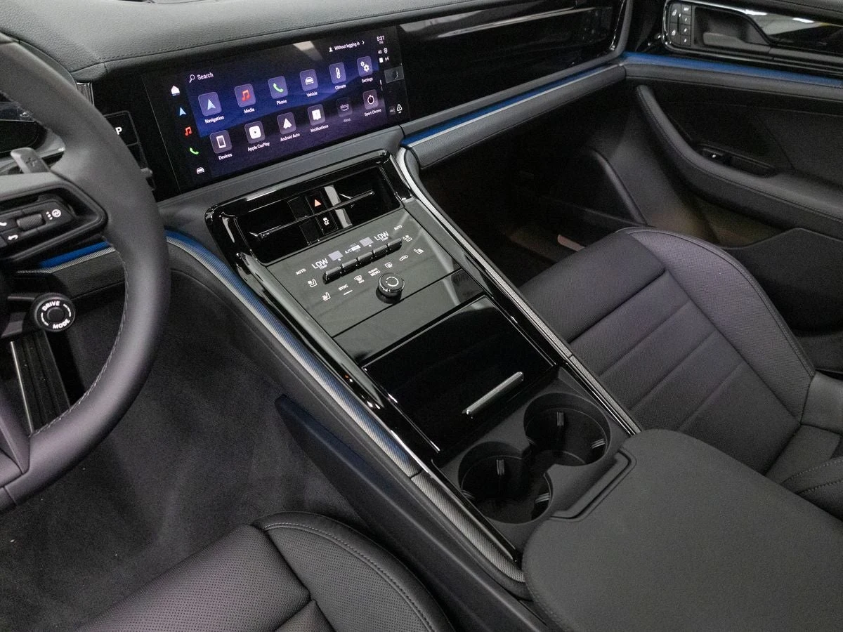 2026 Porsche Panamera 4 (976), 18/20