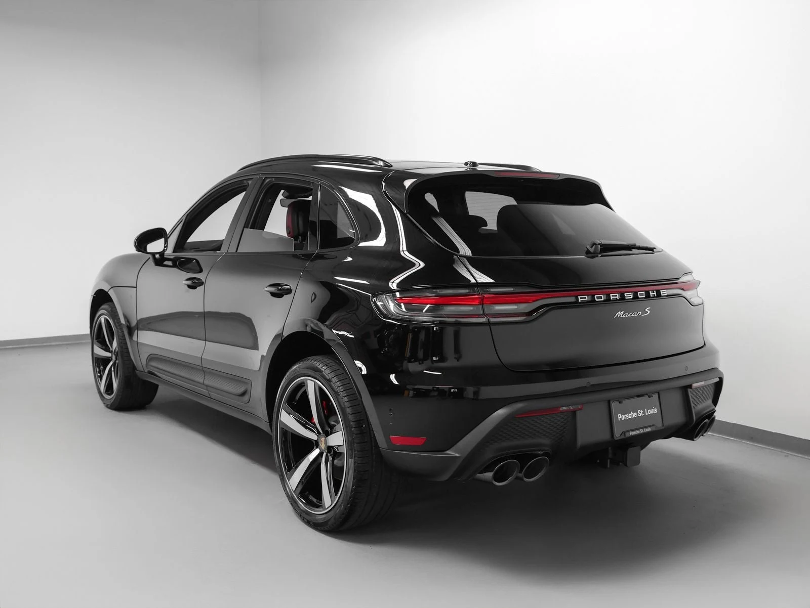 2026 Porsche Macan S (95B), 3/20