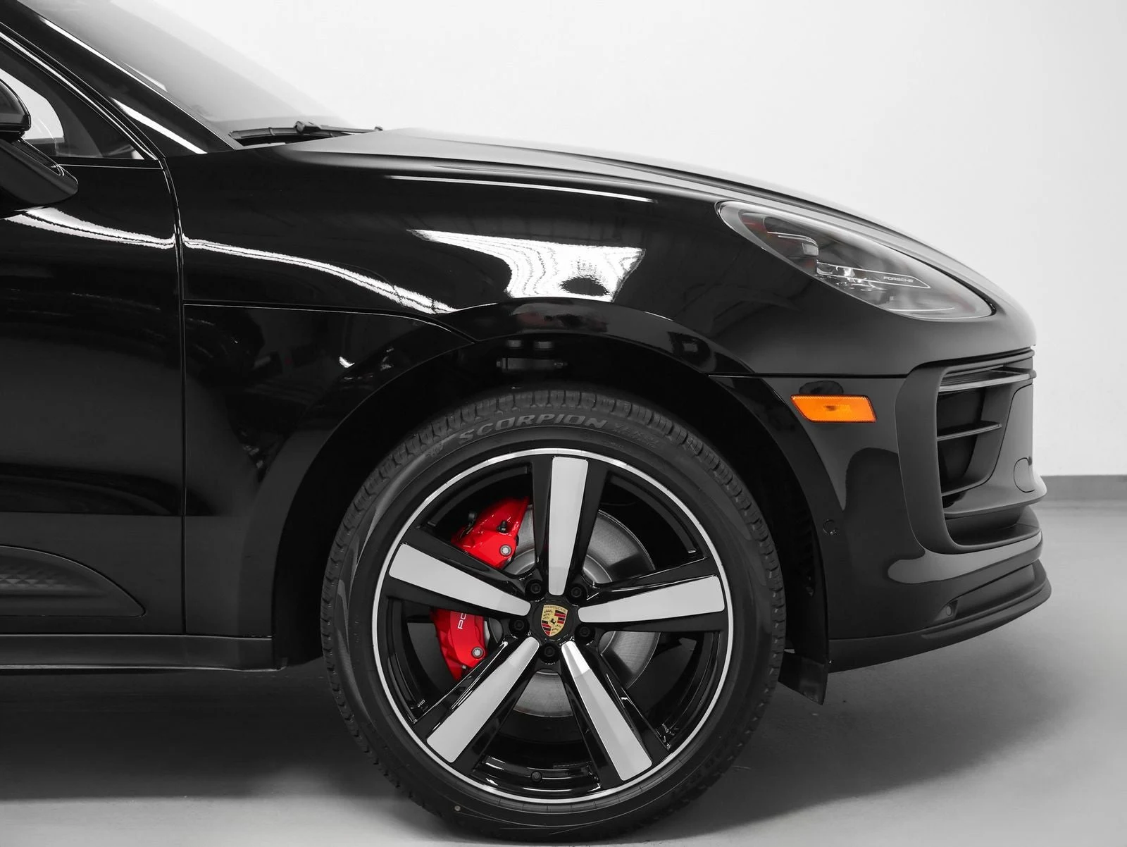 2026 Porsche Macan S (95B), 13/20
