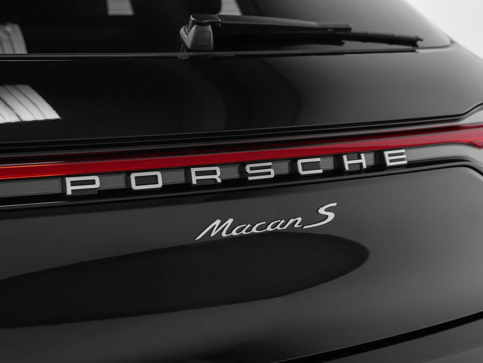 2026 Porsche Macan S (95B), 19/20