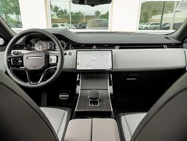 2026 Land Rover Range Rover Evoque Dynamic SE (L551), 18/20
