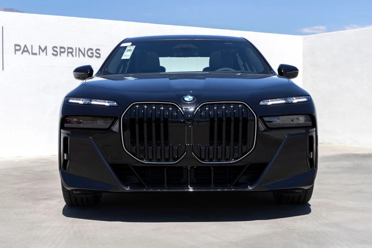 2026 BMW 760i xDrive (G70), 4/20