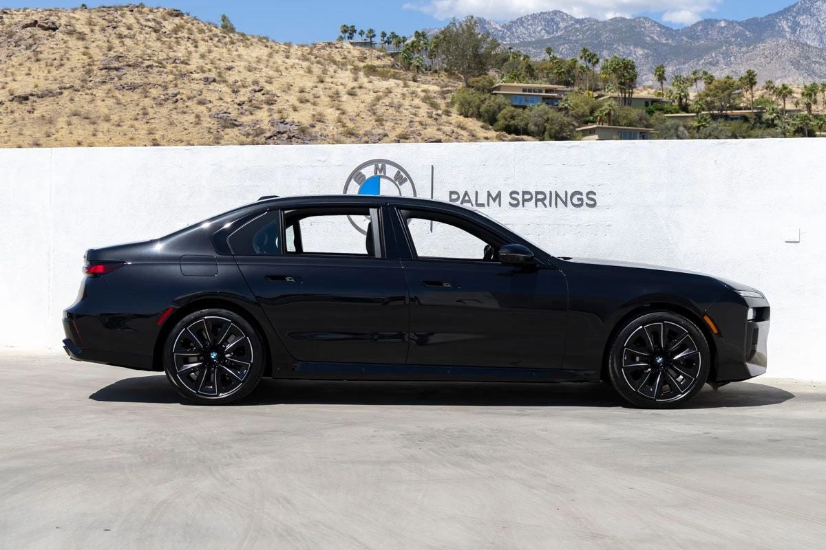 2026 BMW 760i xDrive (G70), 6/20