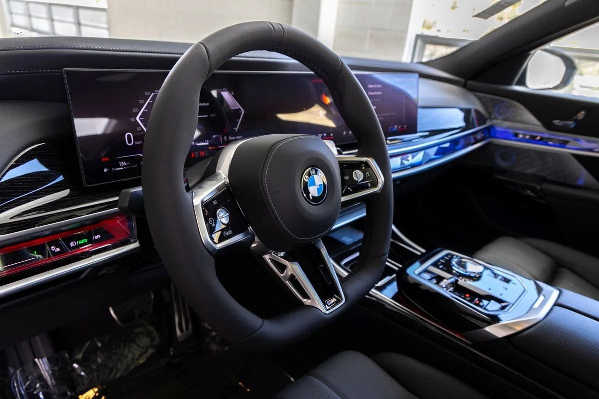 2026 BMW 760i xDrive (G70), 18/20