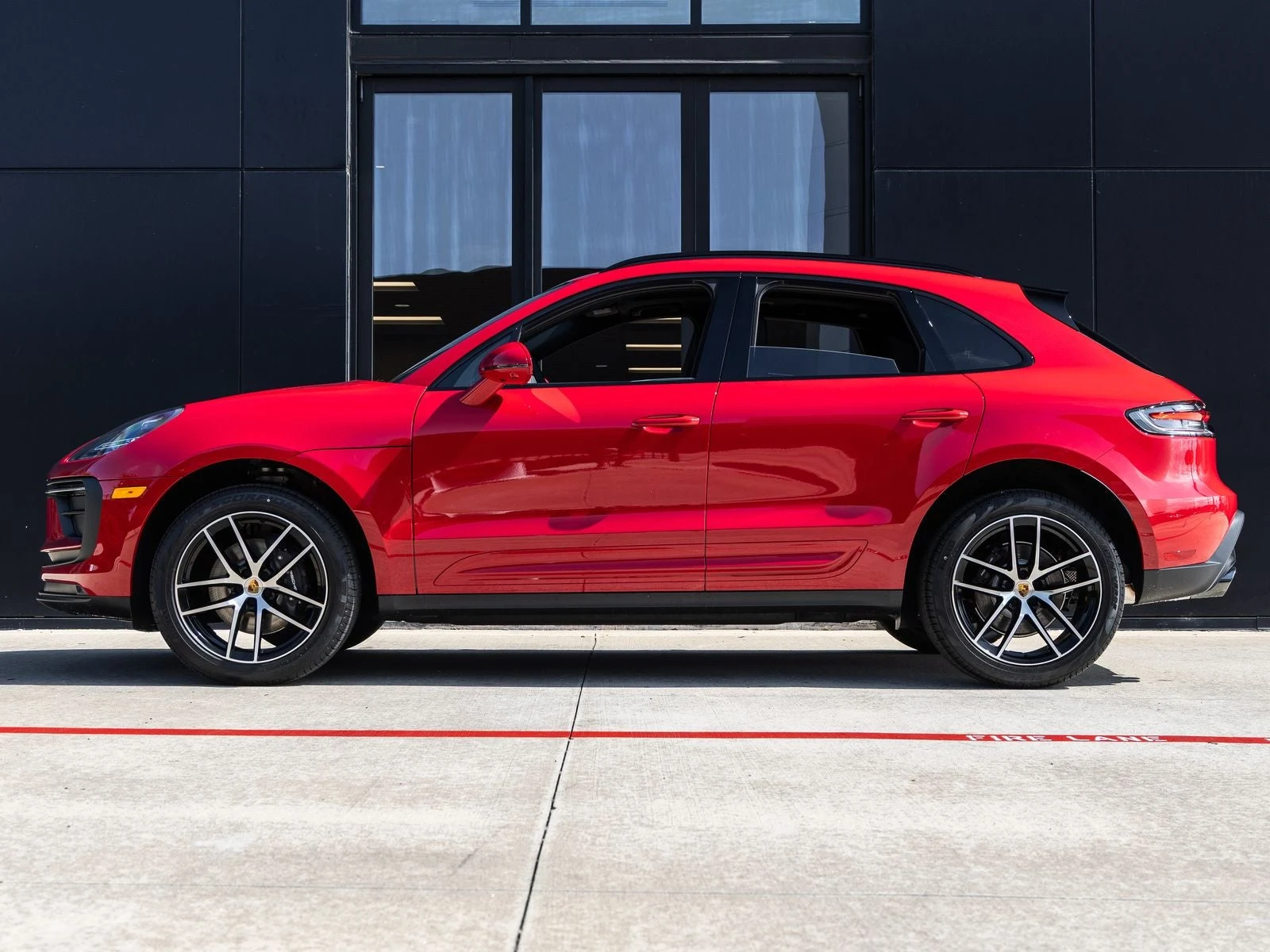 2026 Porsche Macan (95B), 2/20