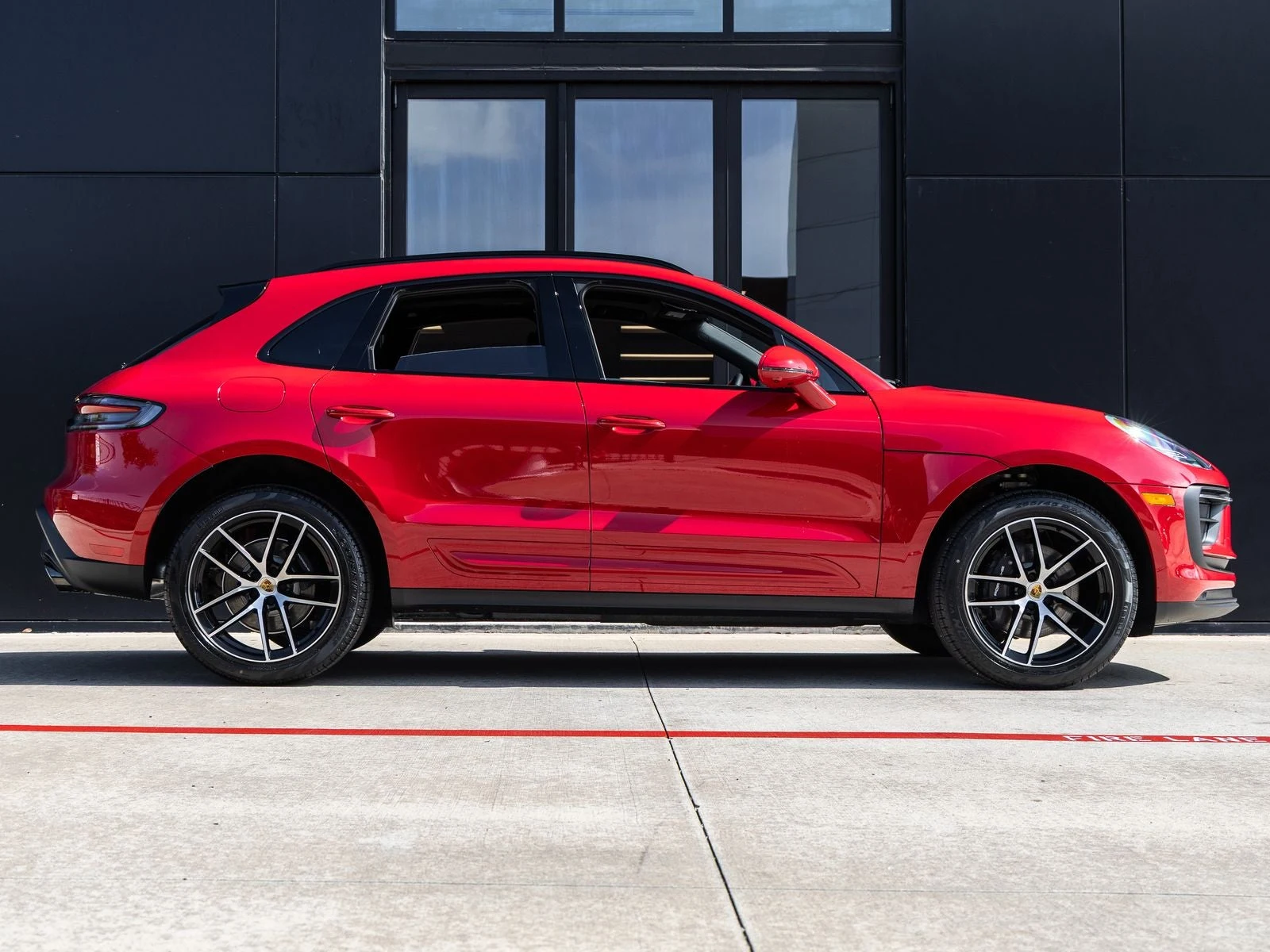 2026 Porsche Macan (95B), 12/20