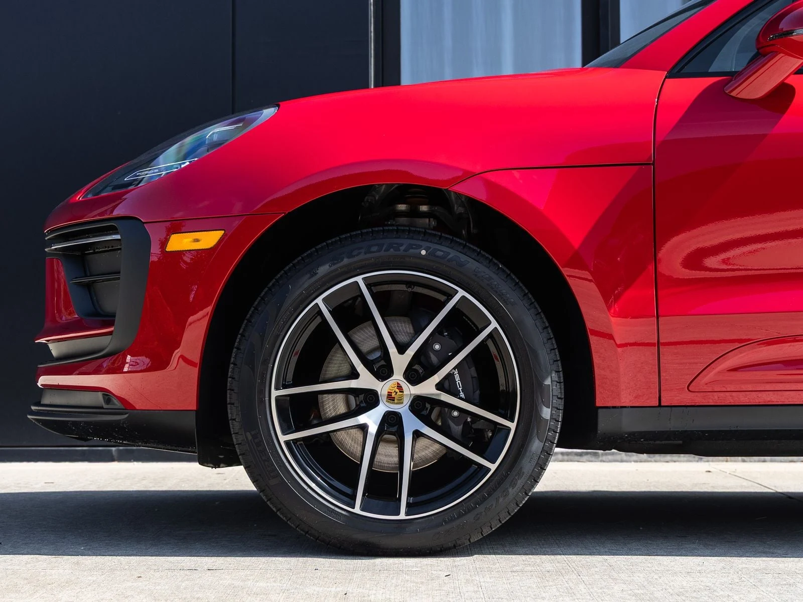 2026 Porsche Macan (95B), 13/20