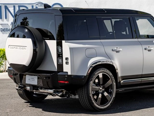 2026 Land Rover Defender 110 X-Dynamic SE (L663), 7/20