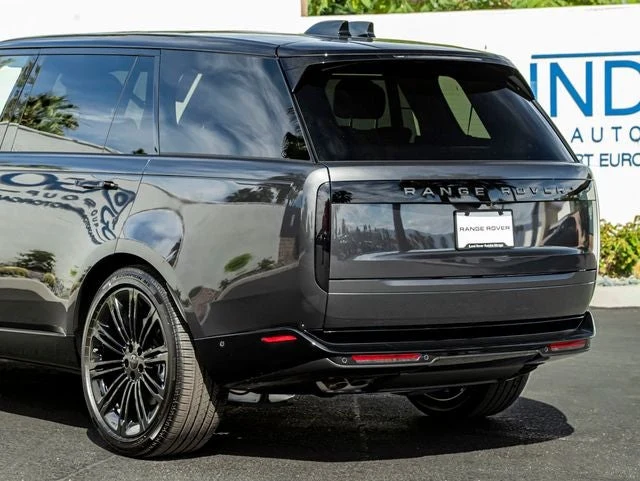 2026 Land Rover Range Rover SE LWB (L460), 10/20