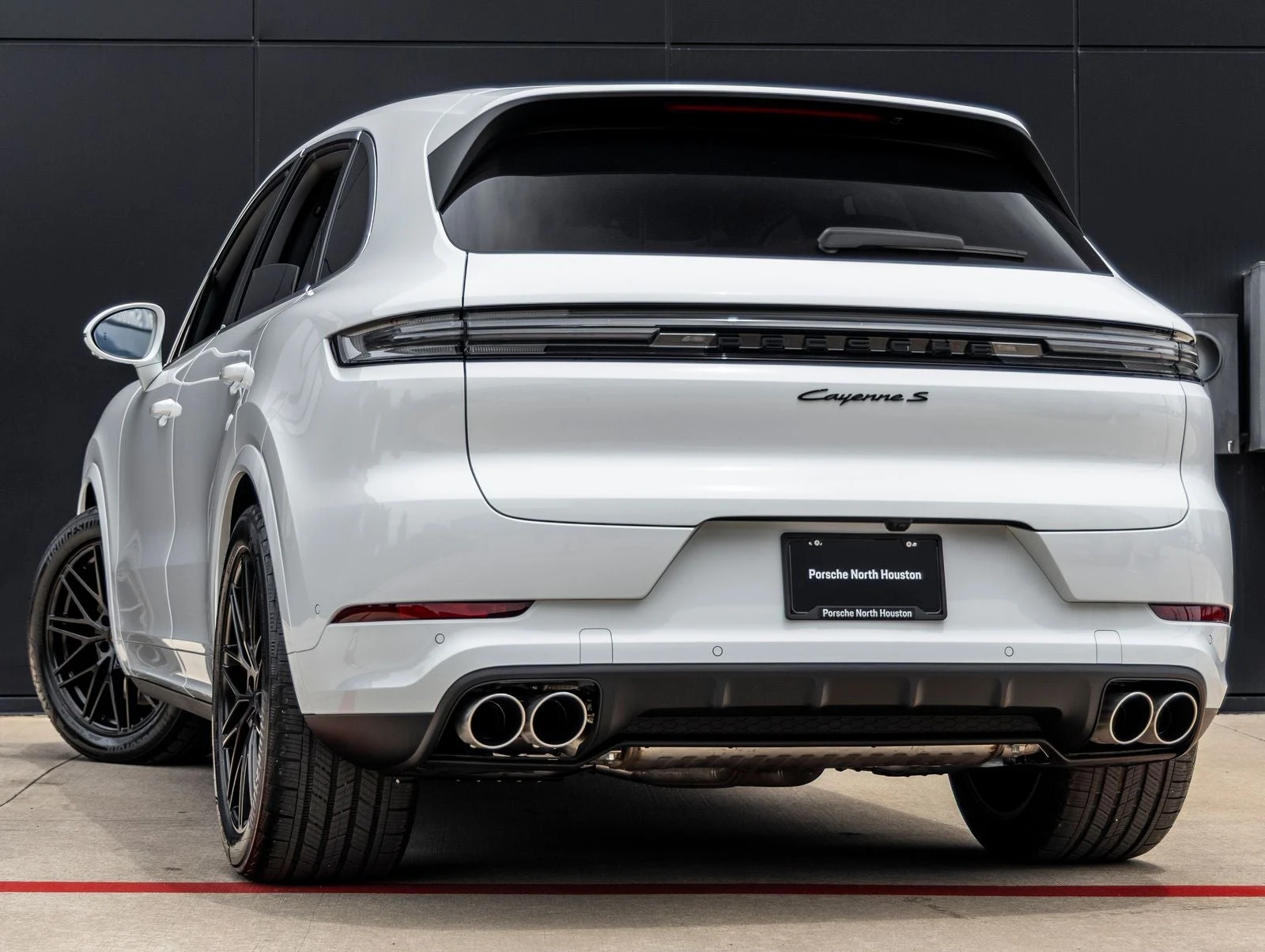 2026 Porsche Cayenne S (3rd Generation), 3/20
