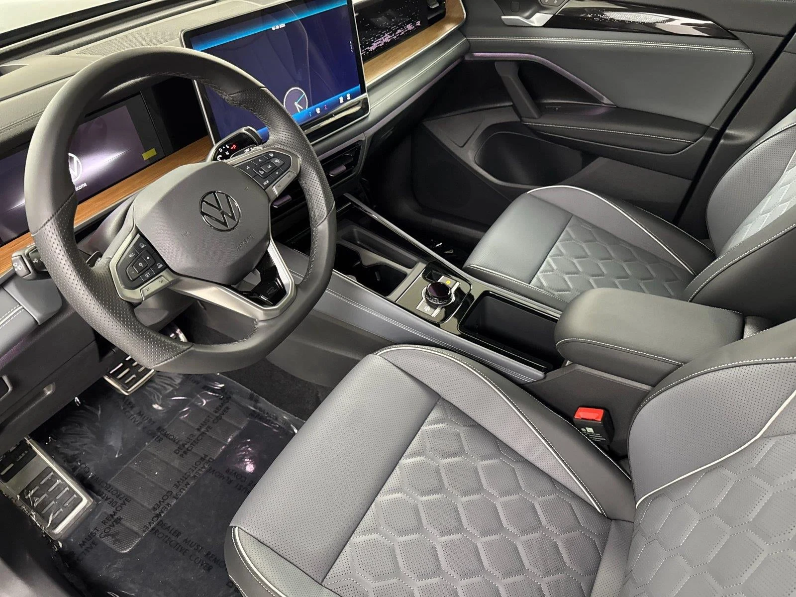 2026 Volkswagen Tiguan SEL R-Line Turbo (3rd Generation North America), 9/20