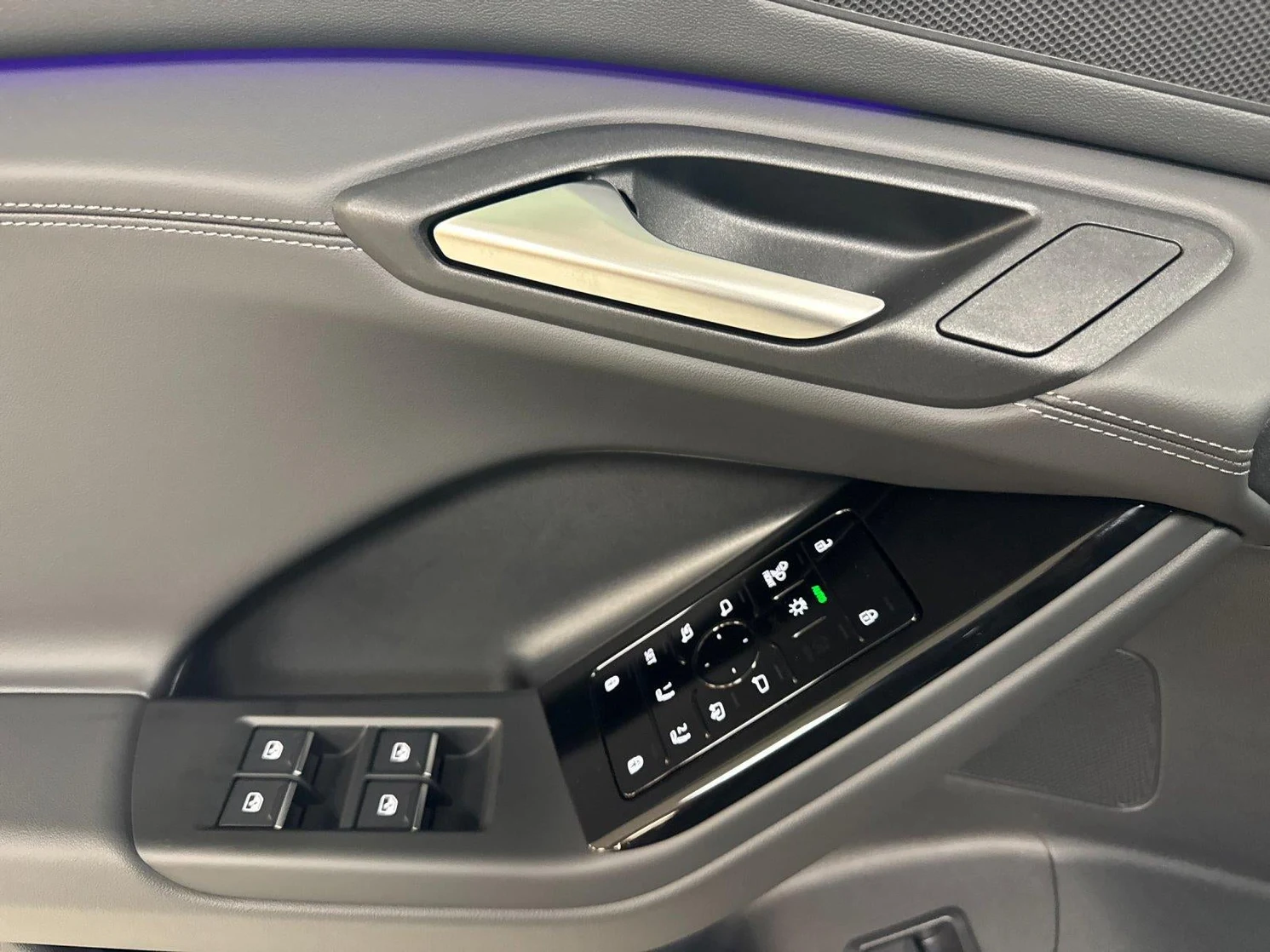 2027 Audi SQ6 e-tron Premium Plus, 10/20