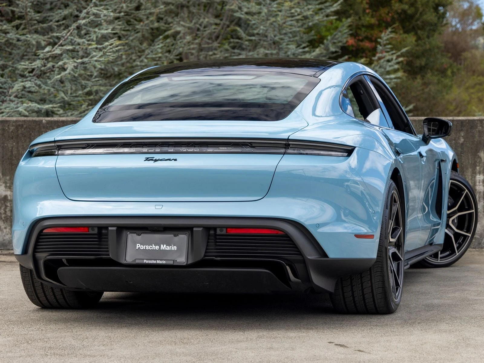 2026 Porsche Taycan Black Edition (2025 Update), 11/20